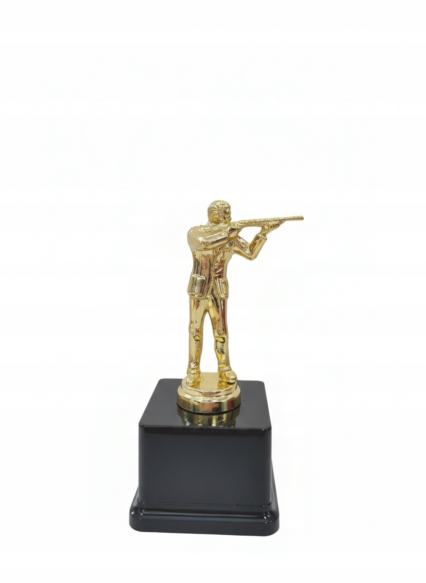Statuetka strzelecka strzelec broń długa karabin 15 cm opis
