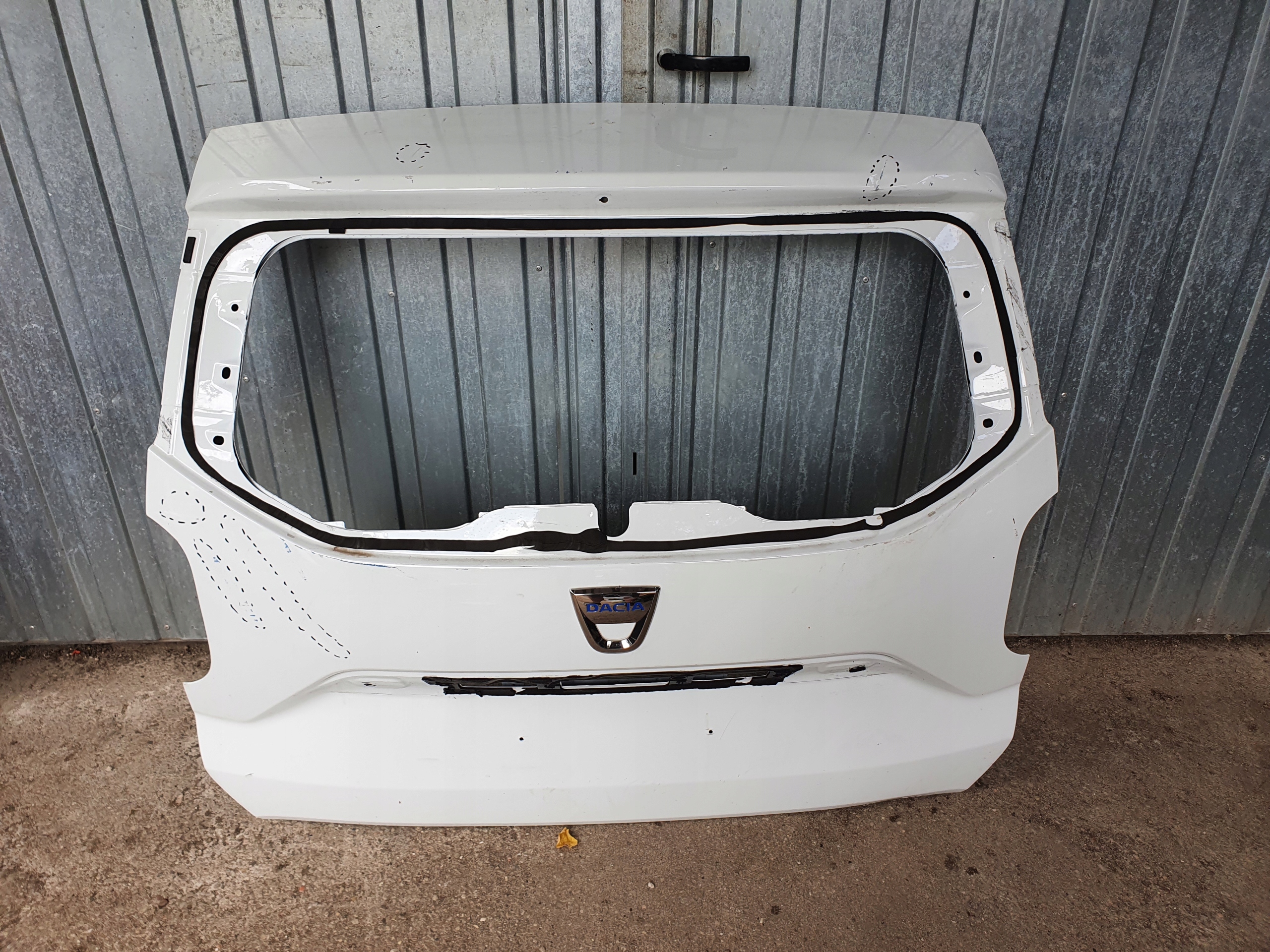 KLAPA BAGAŻNIKA DACIA DUSTER II 2017-