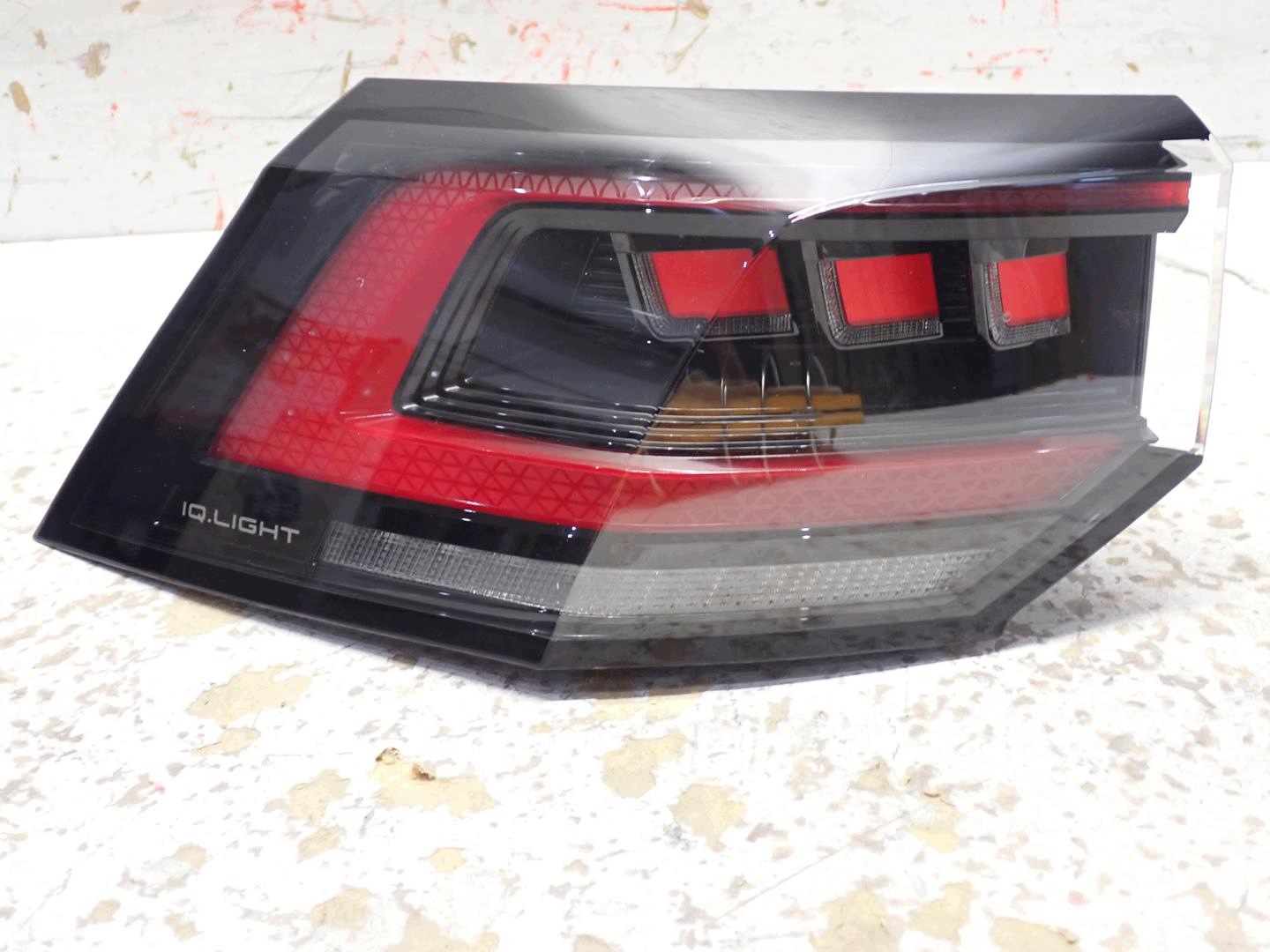 light rear part rear left VW GOLF VIII LIFT 2024- 5H0945207B