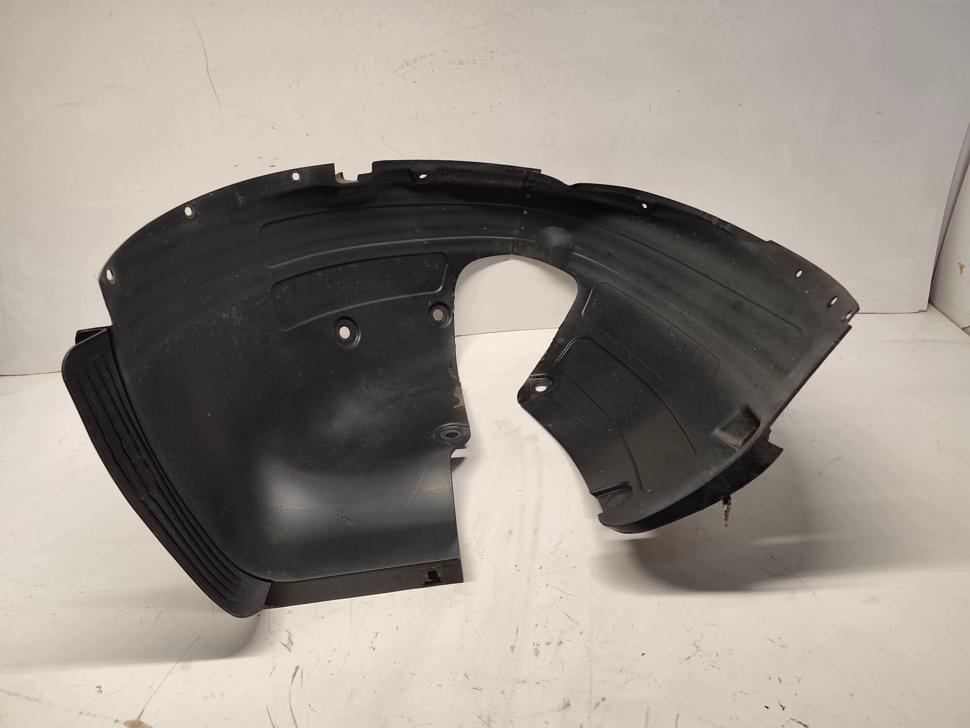 mudguard left front HYUNDAI TUCSON II 15-18 86813-D7000