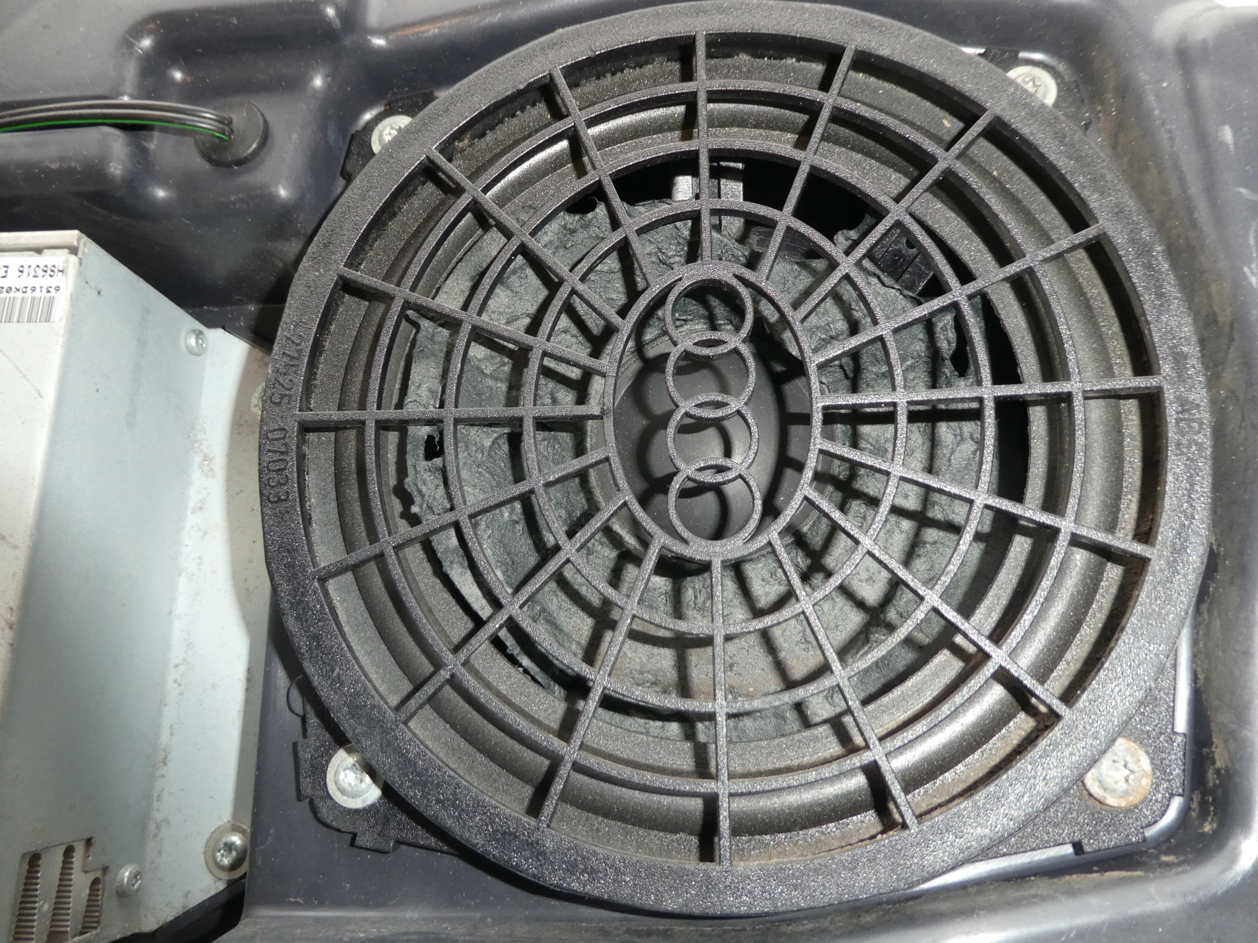 REPRÁK SUBWOOFER AUDI A4 B6 8E9035223