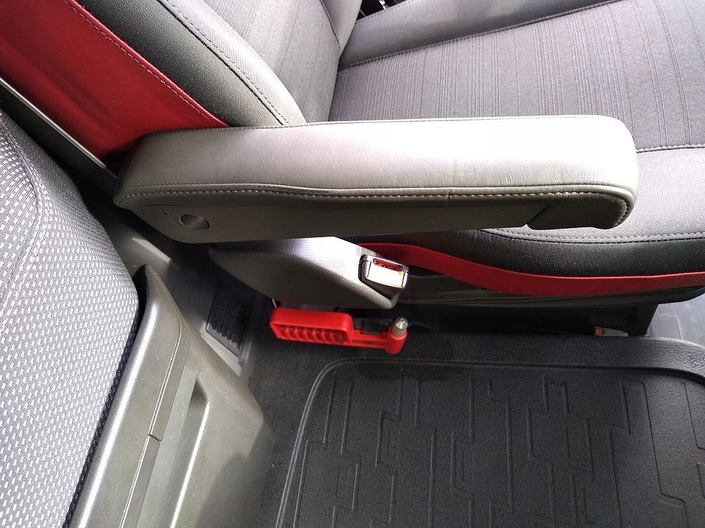 VOLVO FH, FM. Pokrowiec na podłokietnik. EAN (GTIN) 5904898700675