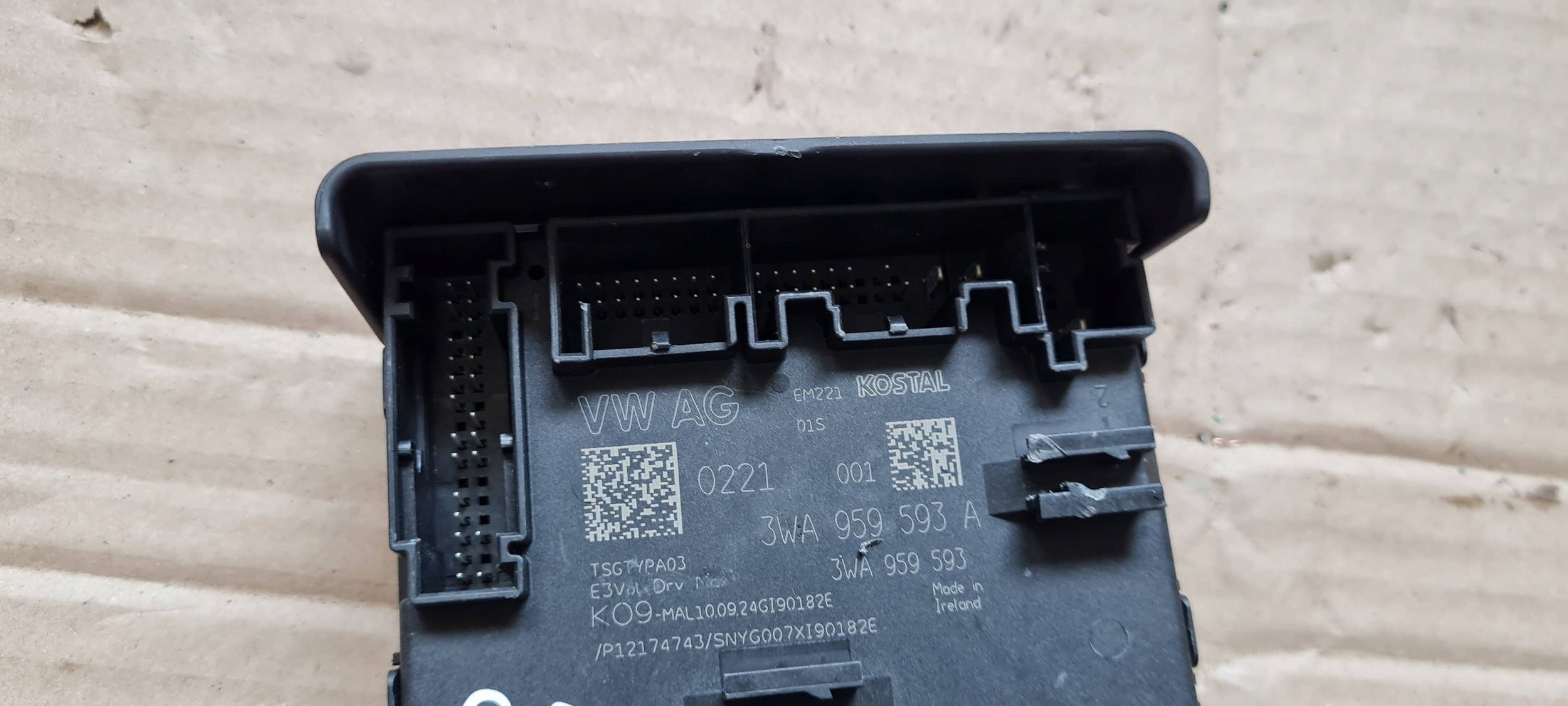 S3 8Y A3 LIFT modul Bedienteil Tür vorne 3WA959593A