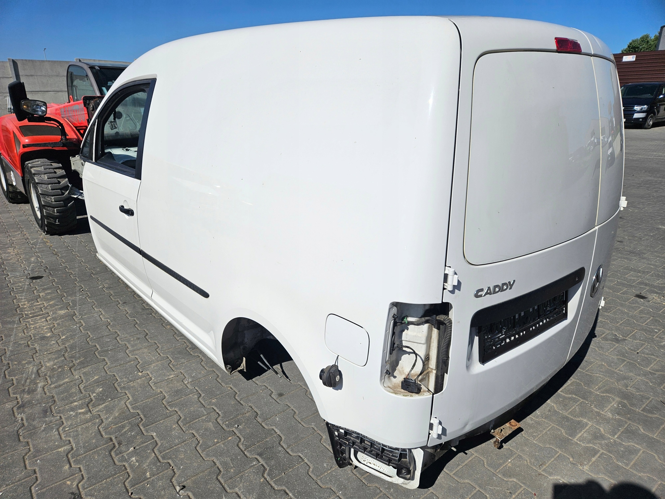 VW VOLKSWAGEN CADDY 2K5 15-20 ROK quarter rear part BOK left