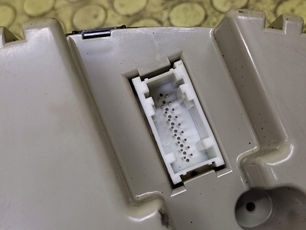 BMW E46 1.8 budíky 0263639296