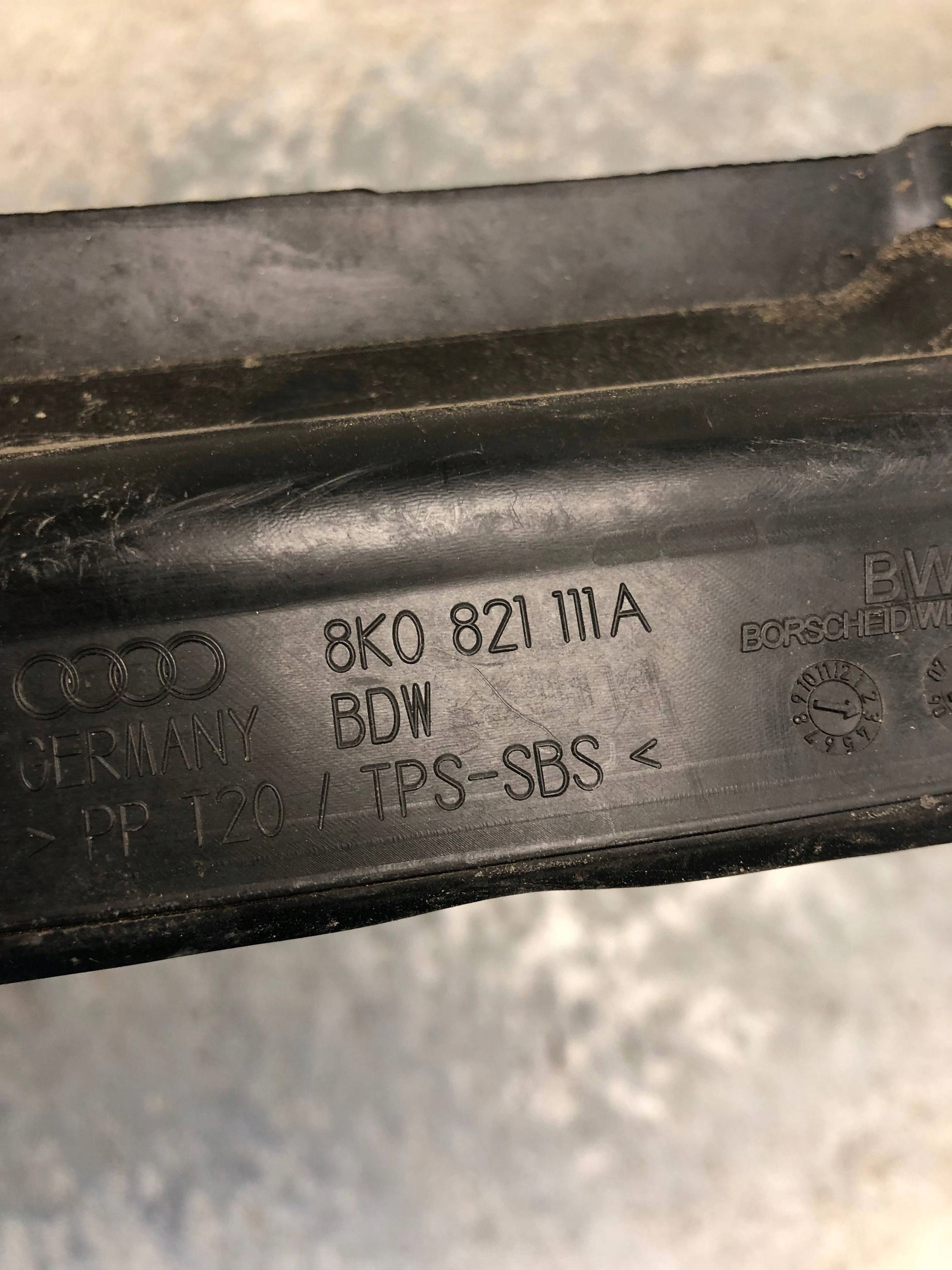 Insonorisation Aile Gauche Avant AUDI A4 B8 8K0821111A