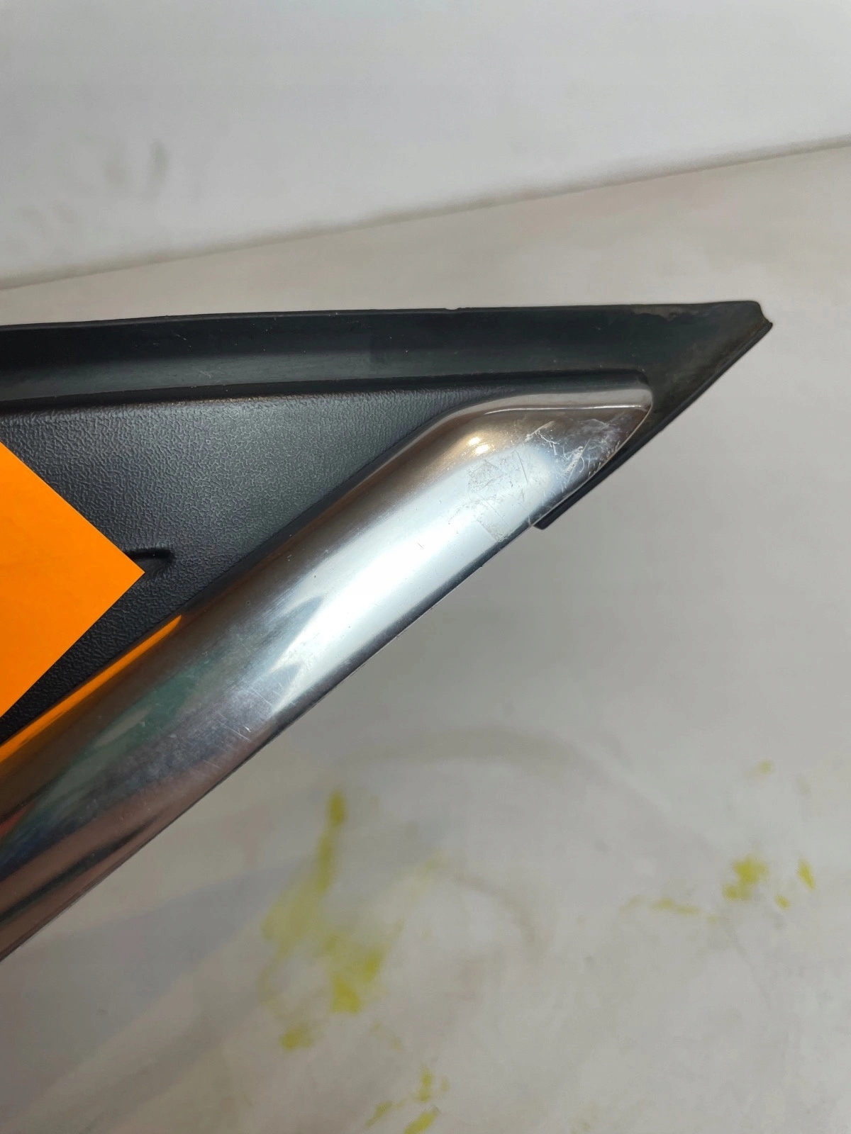 Couvre trojkat de couverture Aile Droite Avant Ford Focus MK3