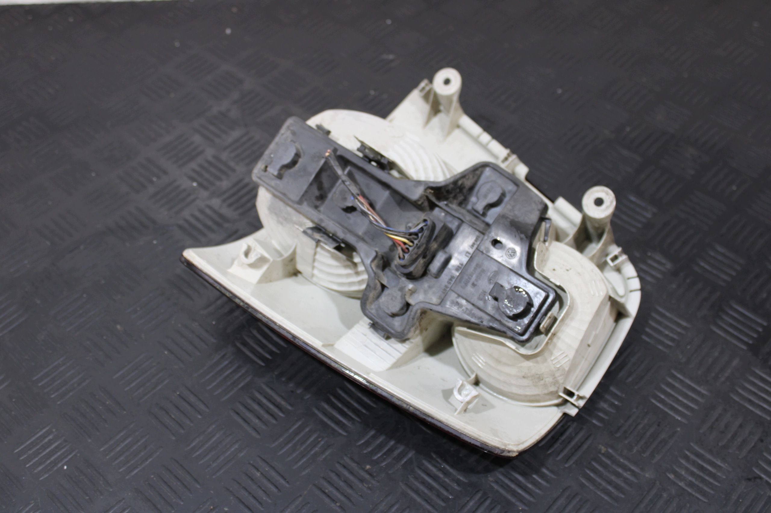light left rear part rear VW TOURAN 1T0 1T FL 1,9 TDI