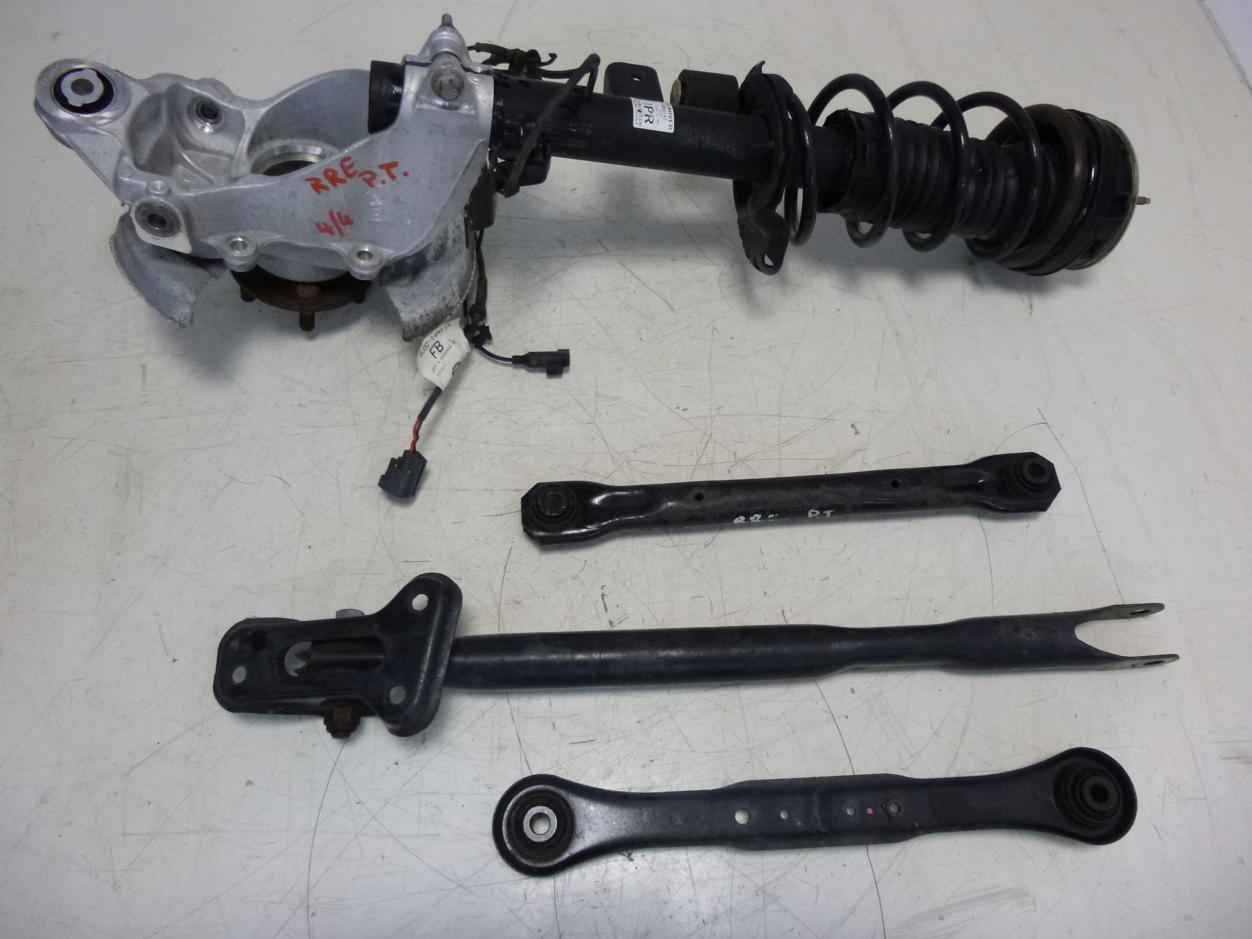 RR EVOQUE ZAWIESZNIE swing arm right rear part
