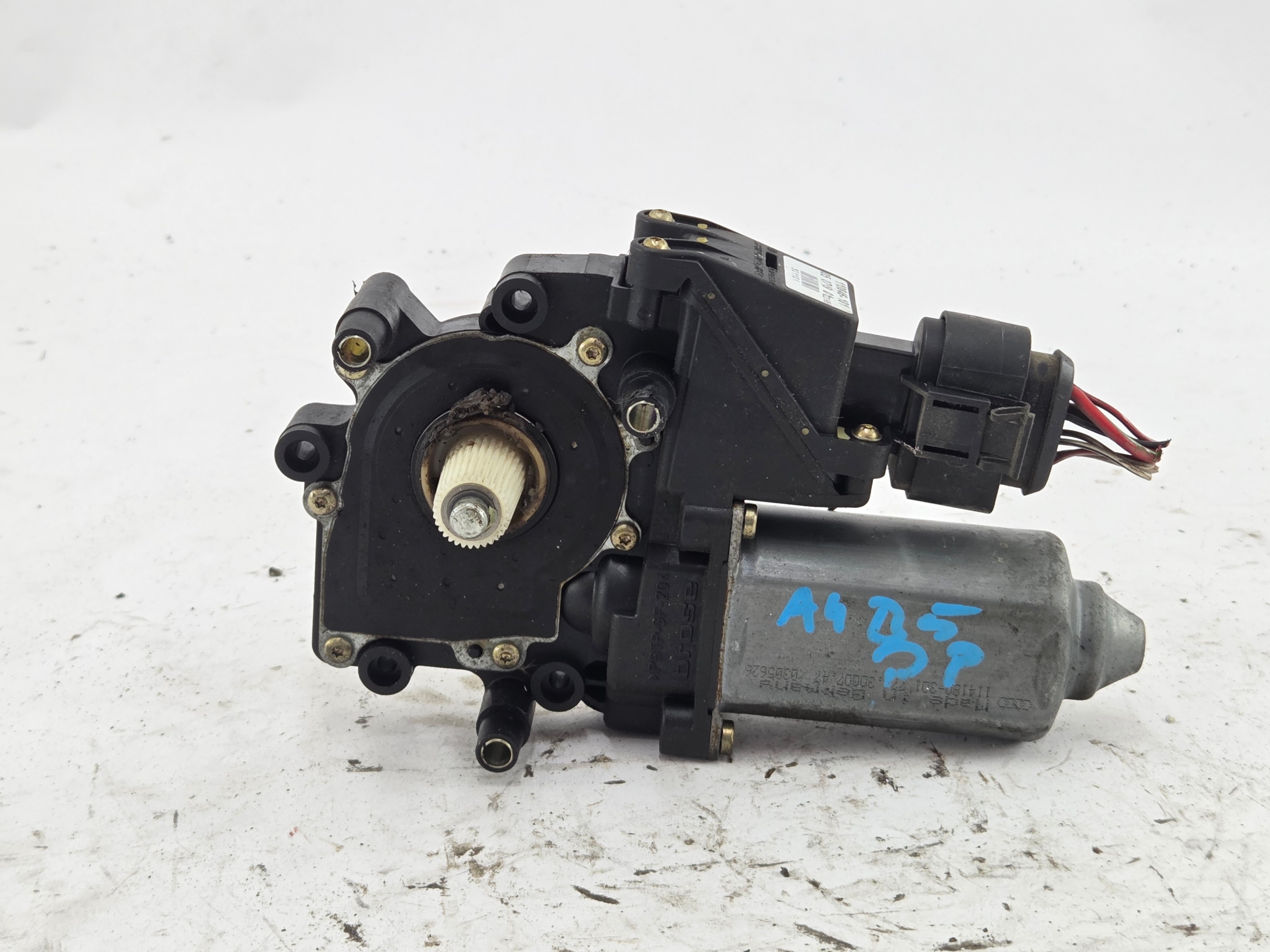 AUDI A4 B5 mini motor windows right front 114180-103