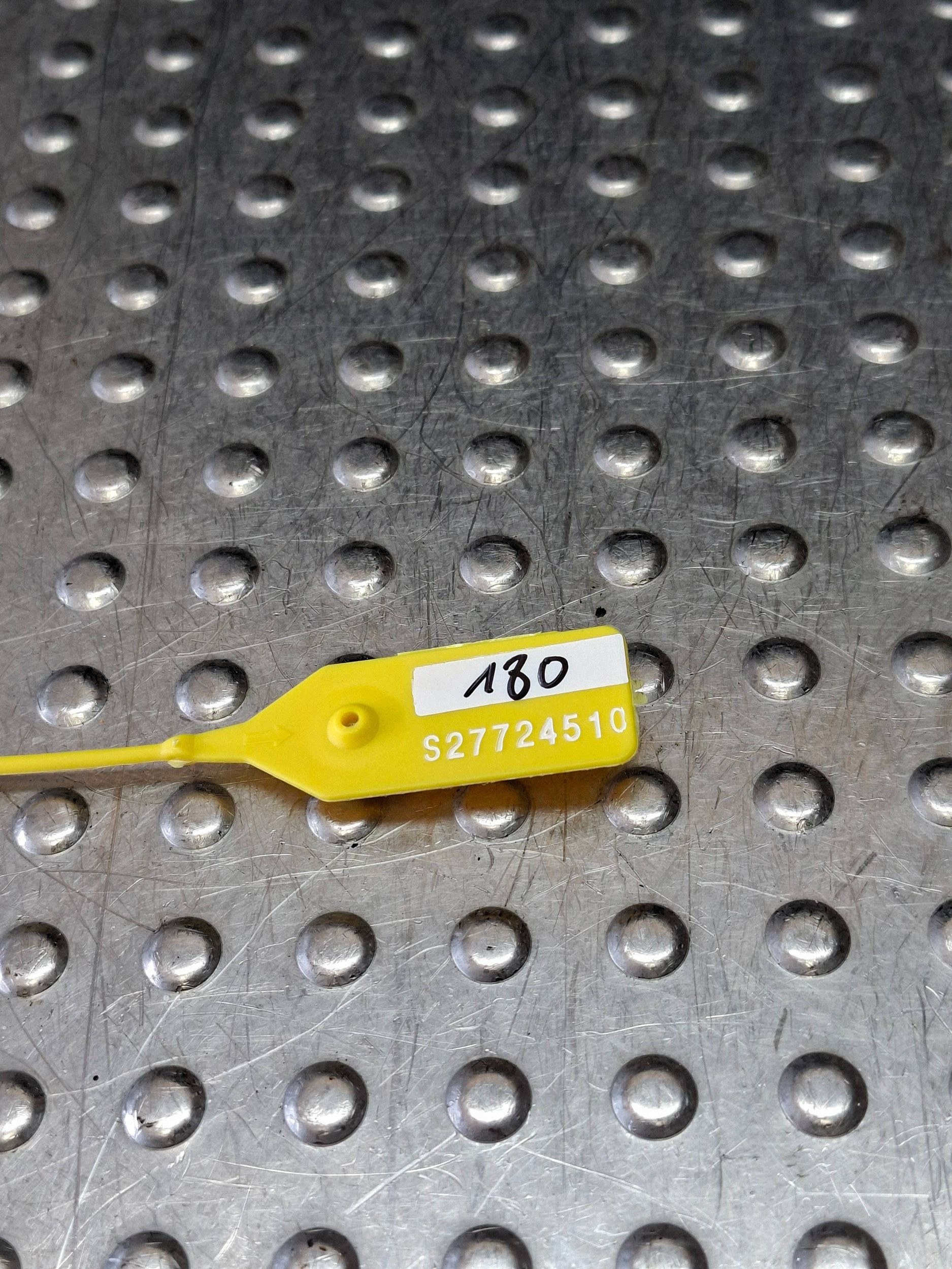 light rear part left MITSUBISHI PAJERO IV 3D 07- USA