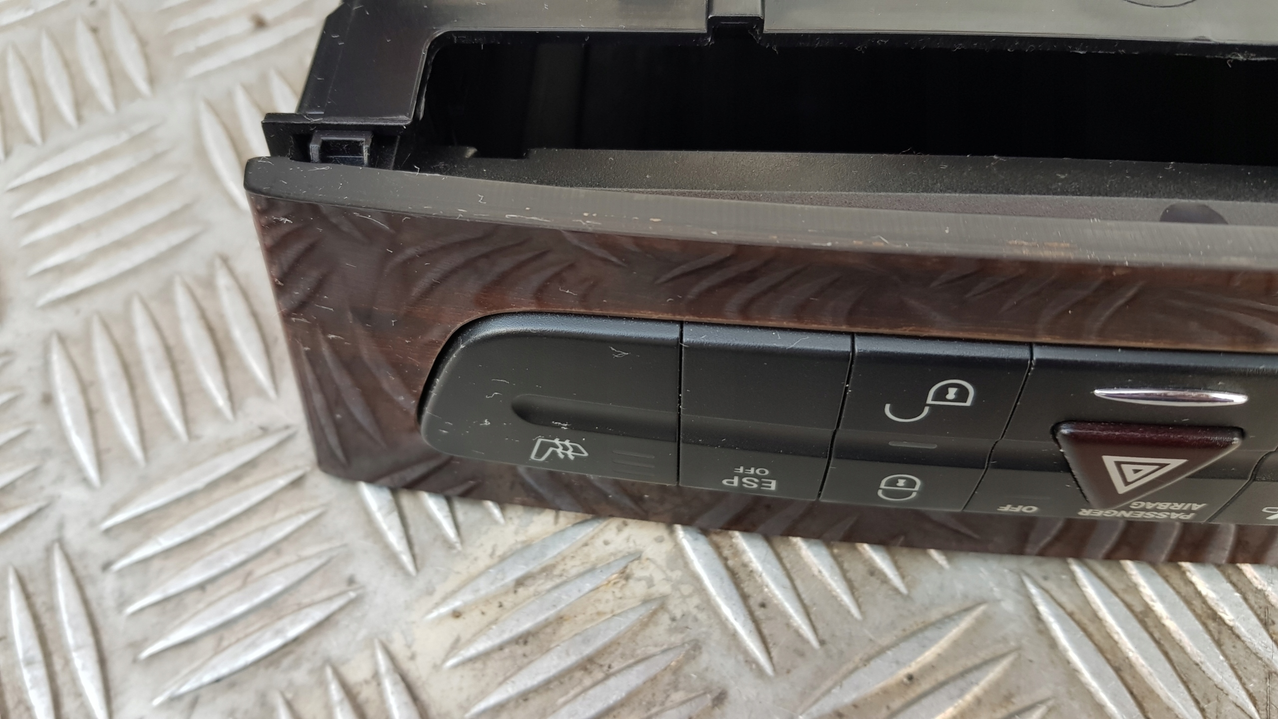 MERCEDES W211 switch PANEL GRZEANE seats AWARYJNY A2116800552