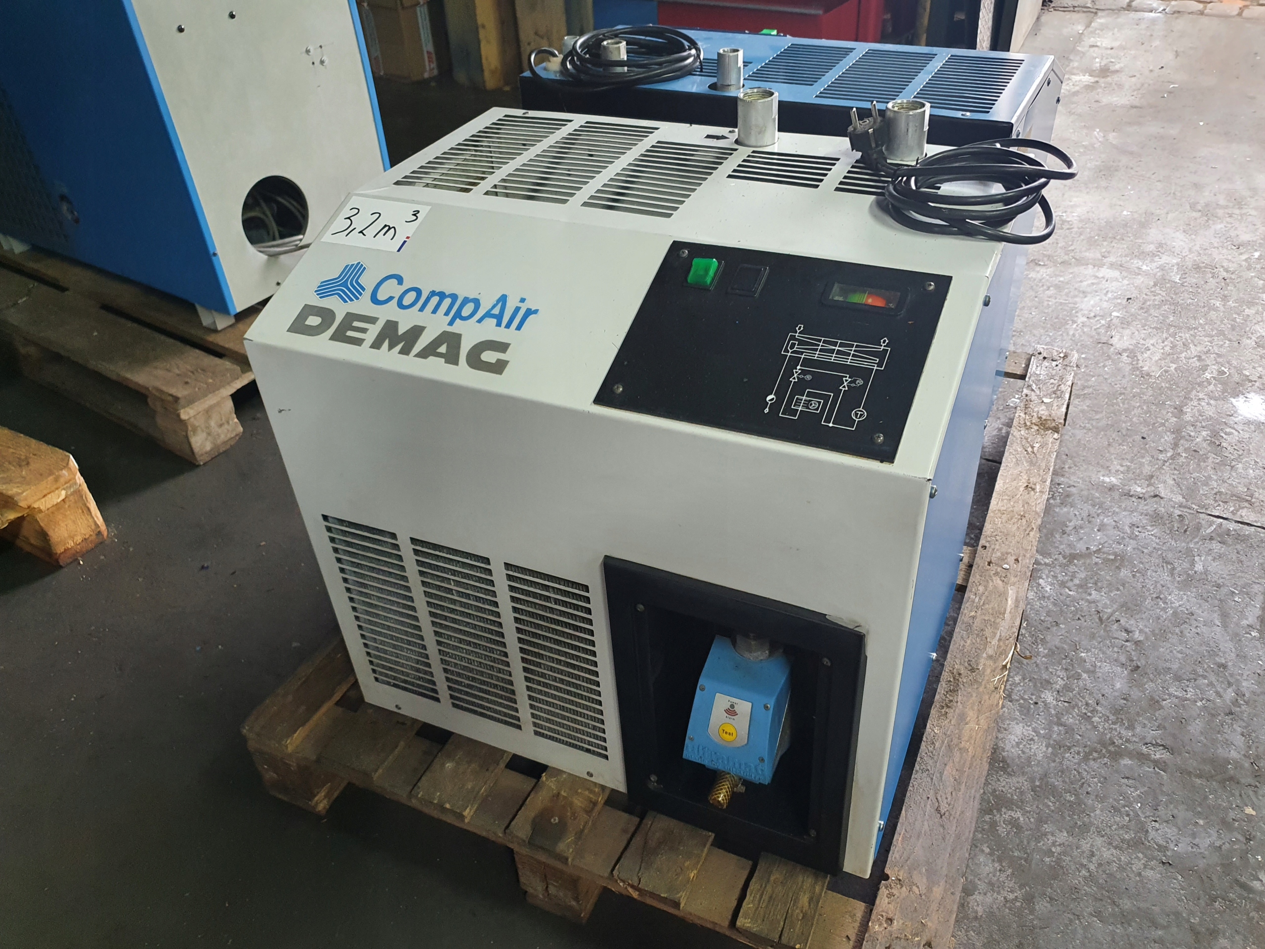 OSUSZACZ ZIĘBNICZY COMPAIR DEMAG 3,2m3/MIN Kod producenta 030