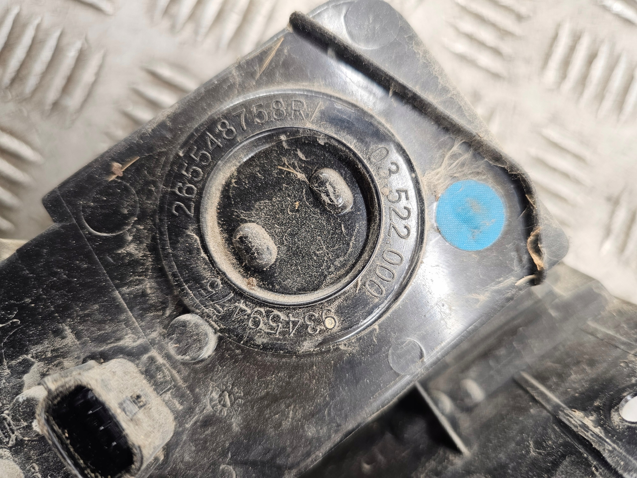 light right rear part RENAULT TRAFIC III 265548758R