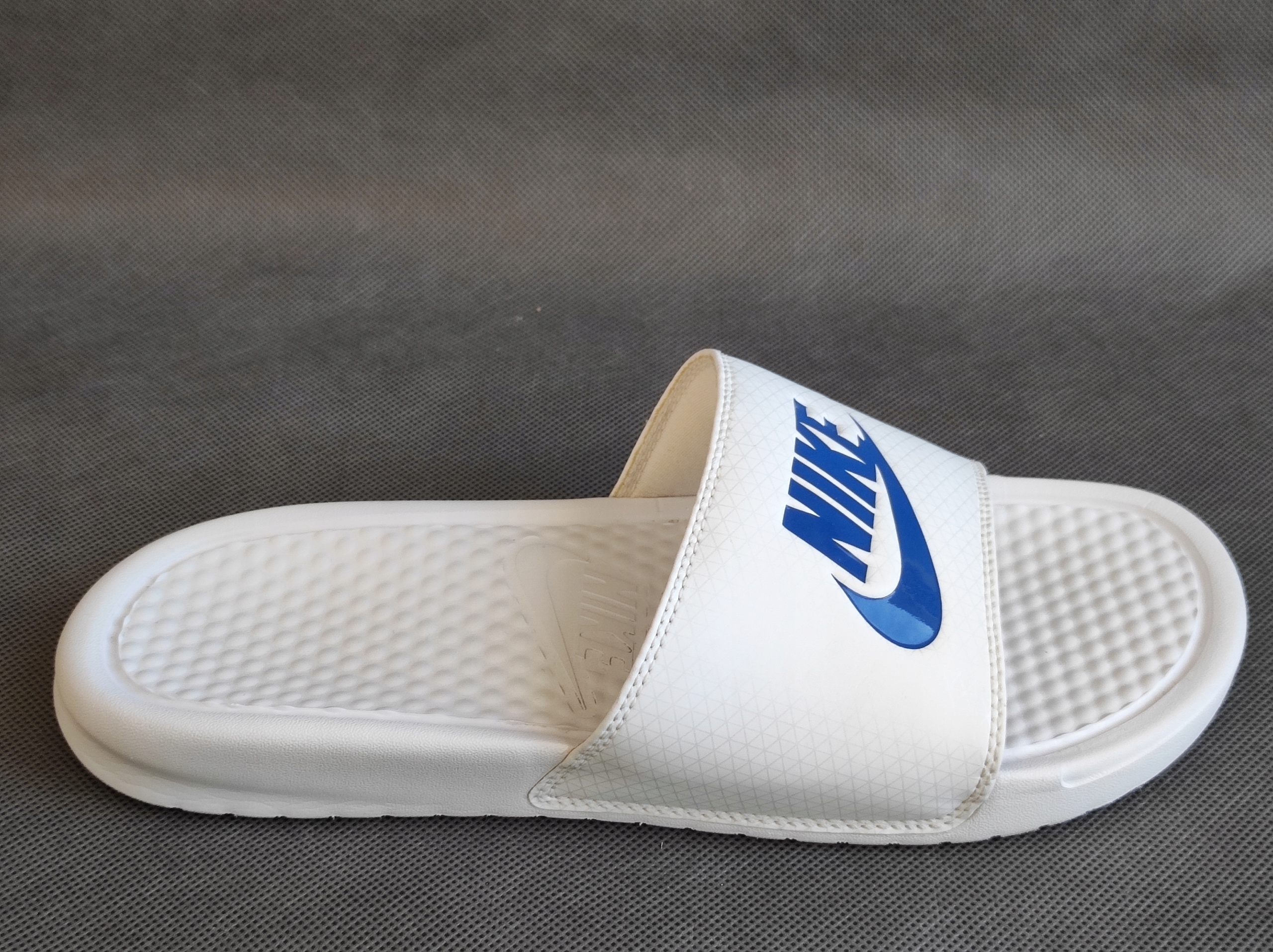 Nike Sandals Nike Benassi 41 NIKE BENASSI JDI SLIDE MEN BLACK