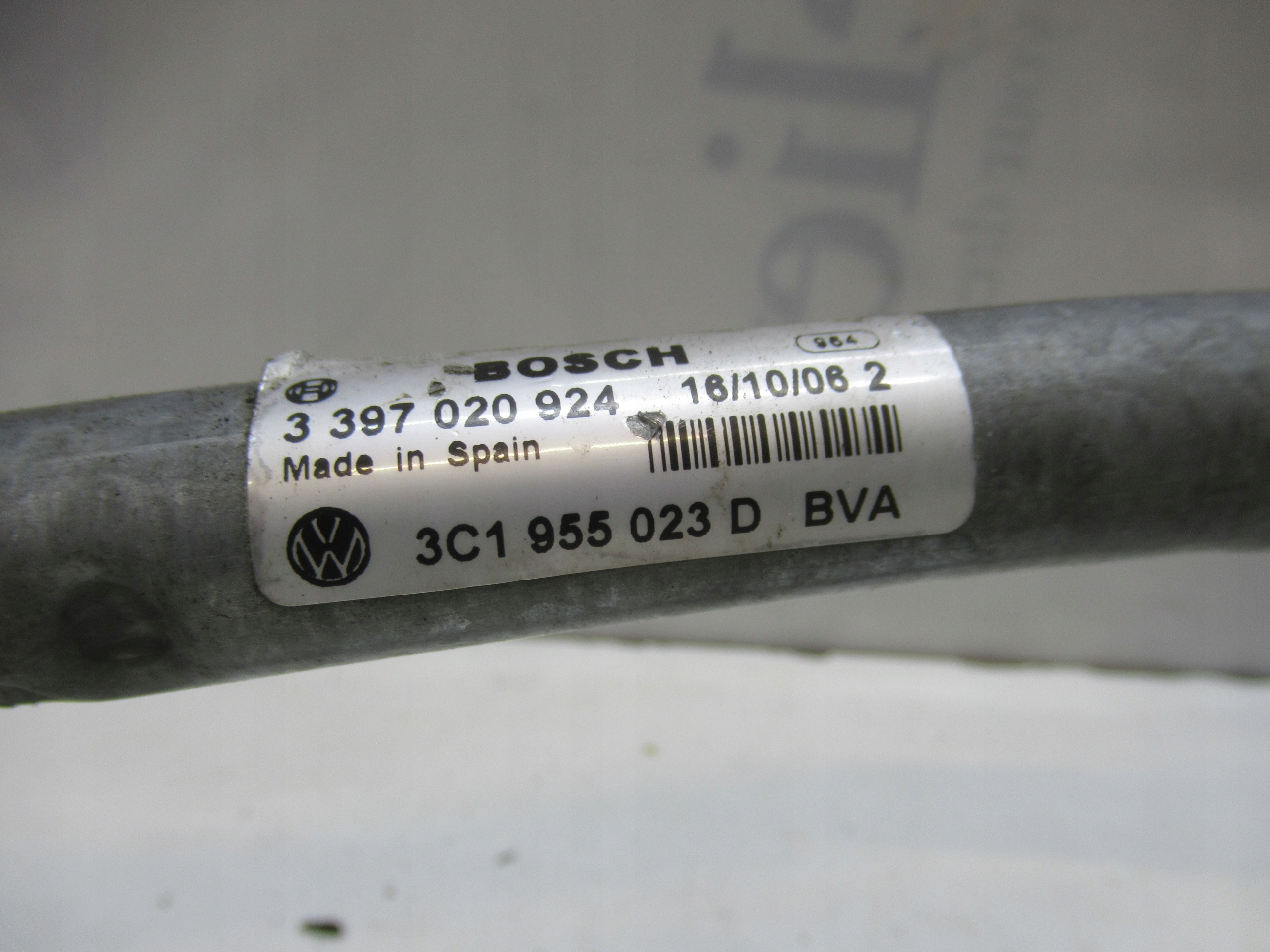VW PASSAT B6 06R Wischergestänge 3C1955119A