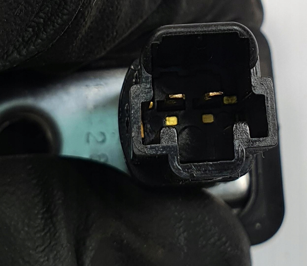 CZUJNIK DOMYKANIA DRZWI KIA PICANTO II Producent części Kia OE