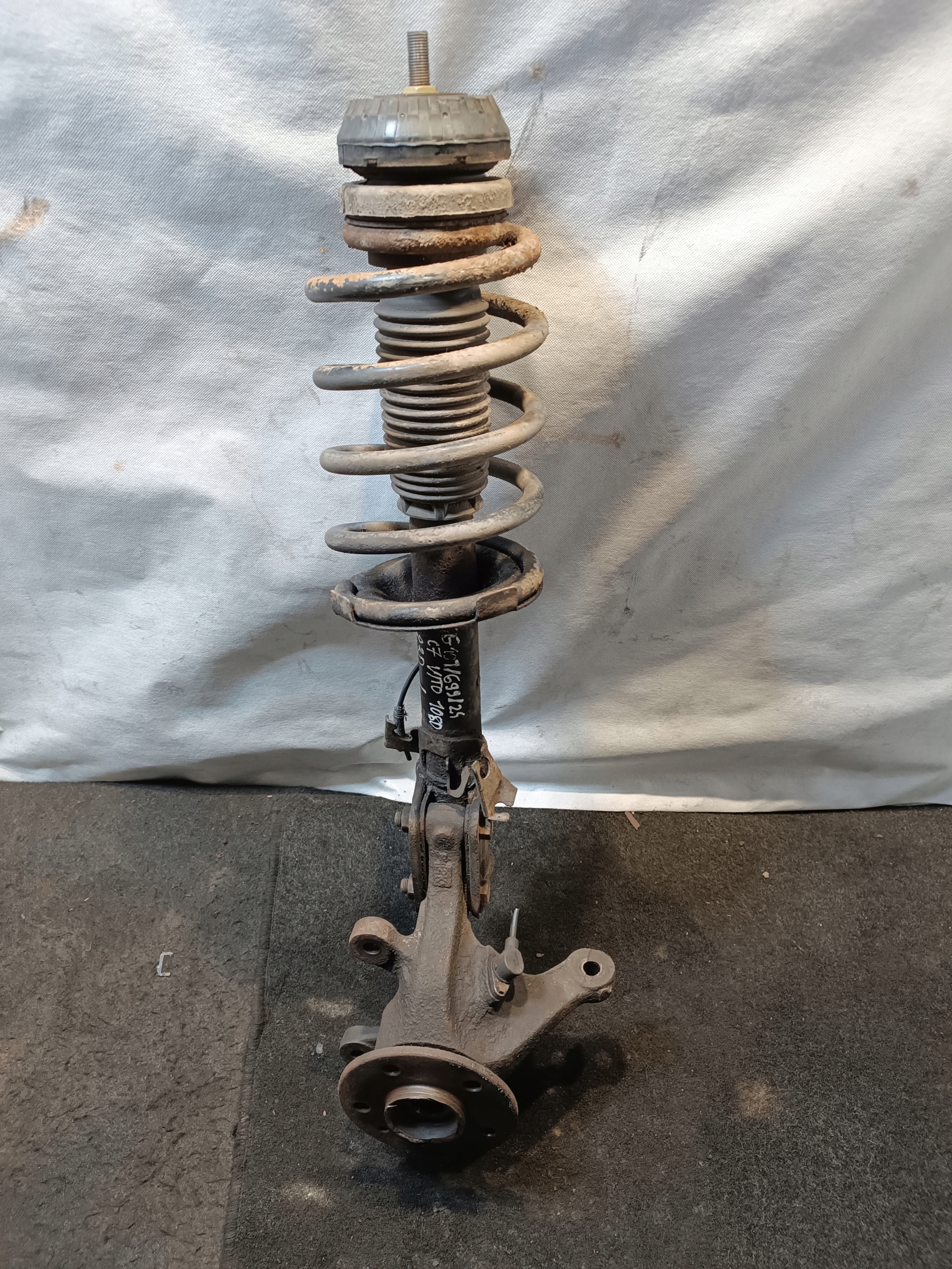 McPherson shock absorber left front MERCEDES VITO 108D 1998r