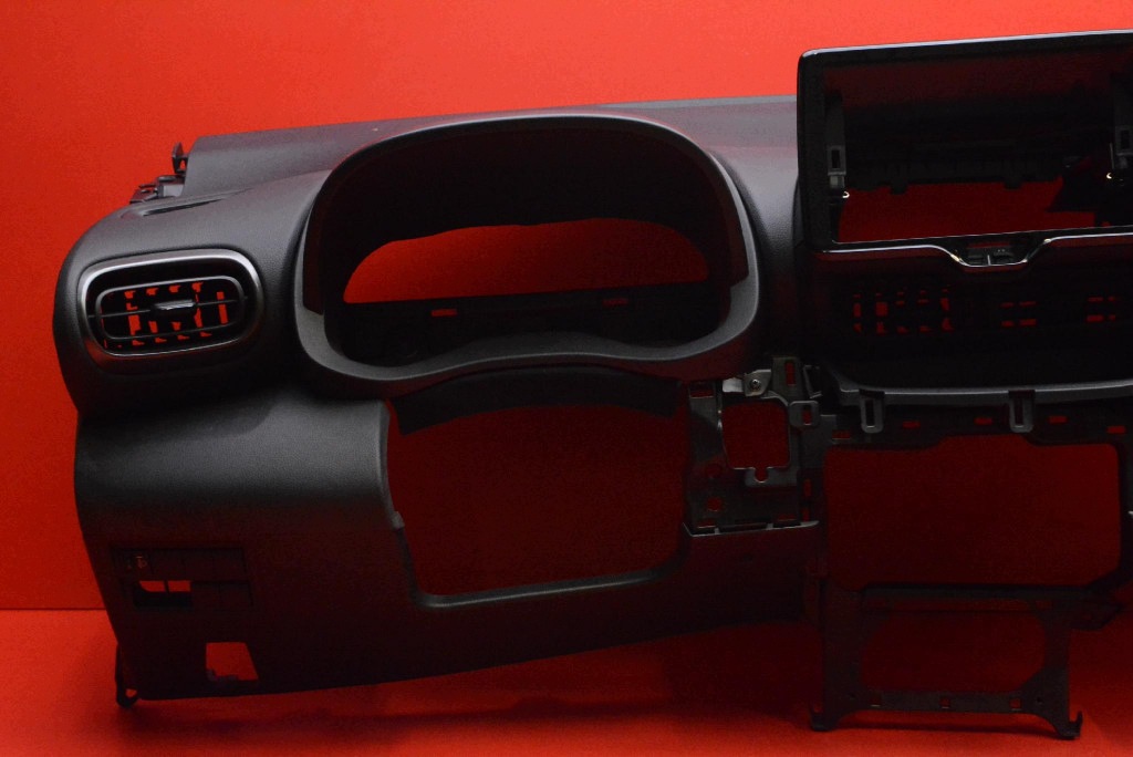 dashboard instrument panel console cockpit airbag EU 55302-K0060 TOYOTA YARIS 4 IV GR