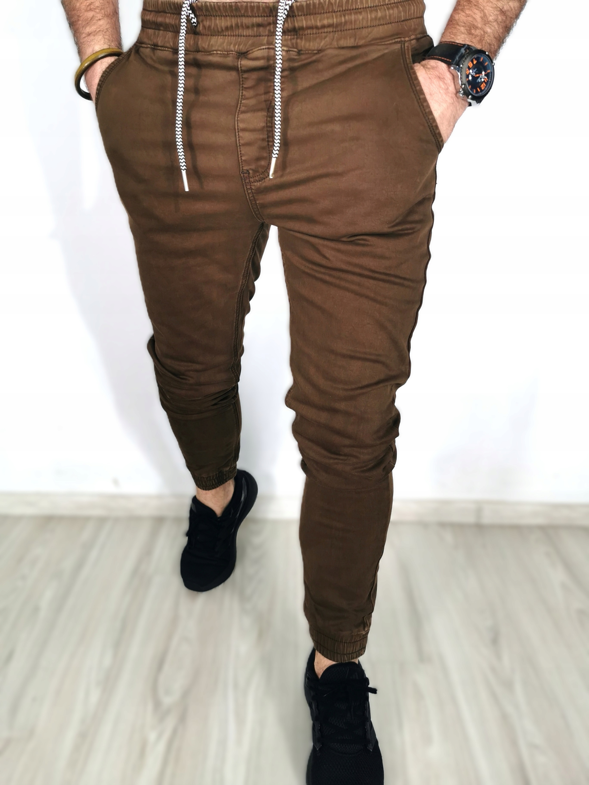 Pánské jogger kalhoty hnědé hladké M 29