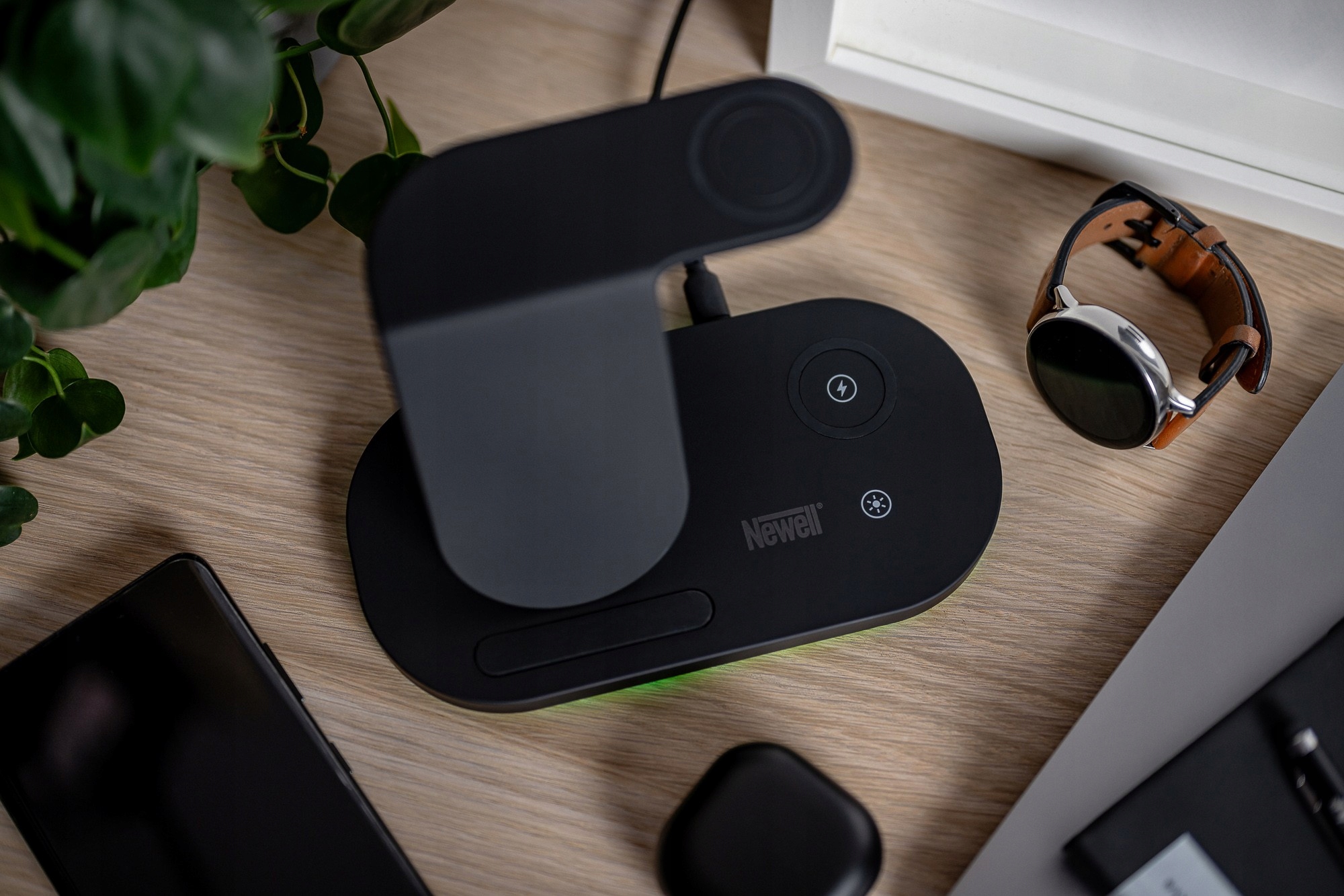 Ładowarka indukcyjna Newell induOne N-GY-Z7L 3in1 Zgodność ze standardem Quick Charge 2.0 Quick Charge 3.0