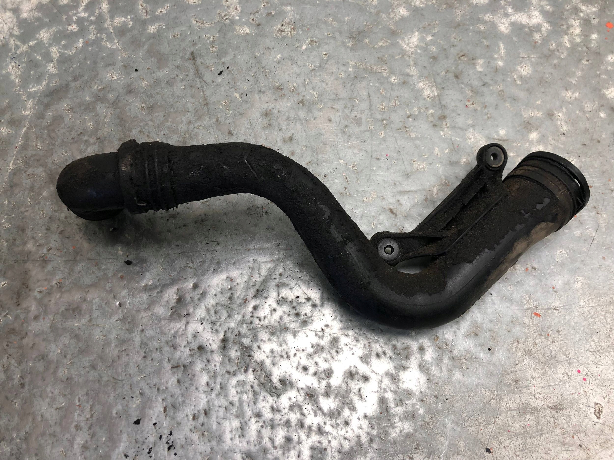 cijev prijenos interkulera VW TOURAN i 1K0145762P