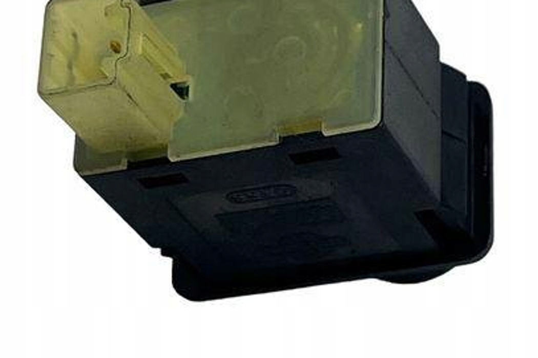 switch control of the lights NISSAN ALMERA 37024A