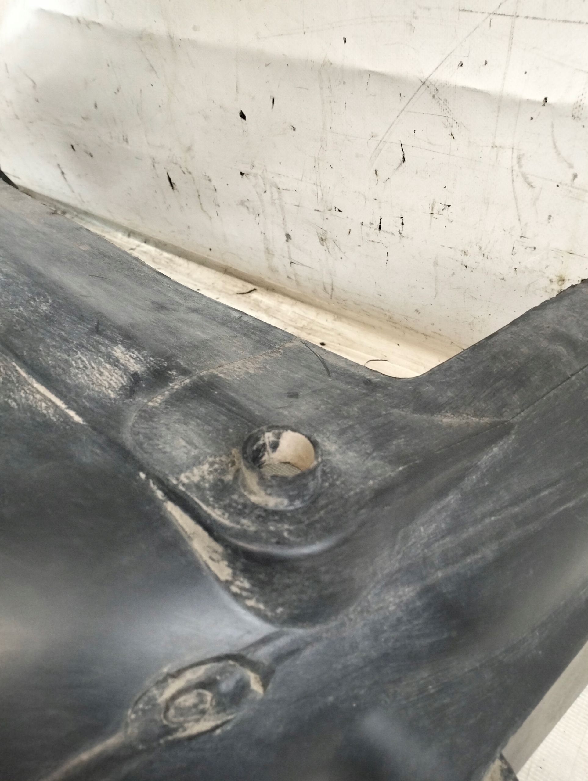 OPEL VIVARO A FL 2011r mudguard left rear part 91165342