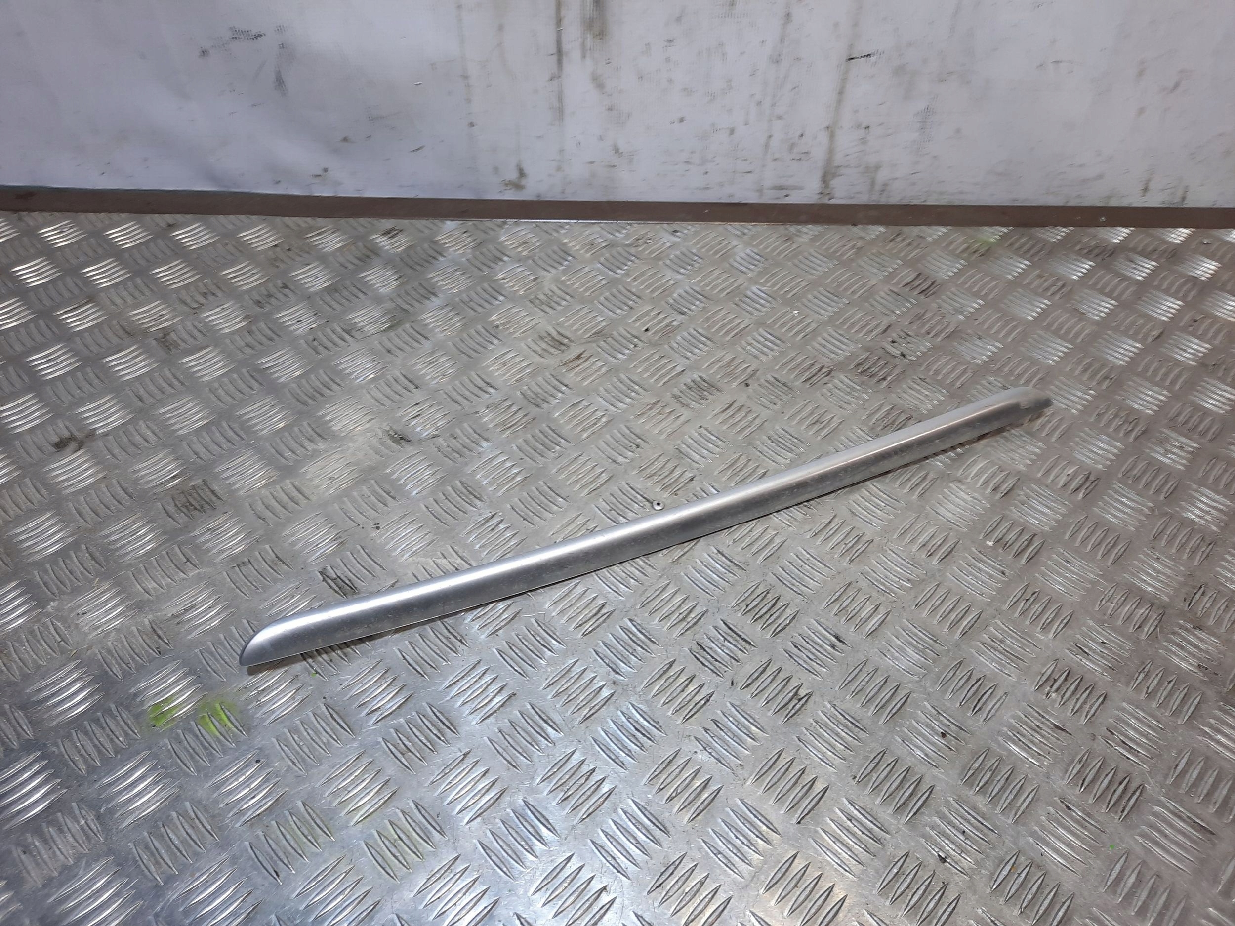 mercedes-benz GL X164 A1646830270 рамка бардачок