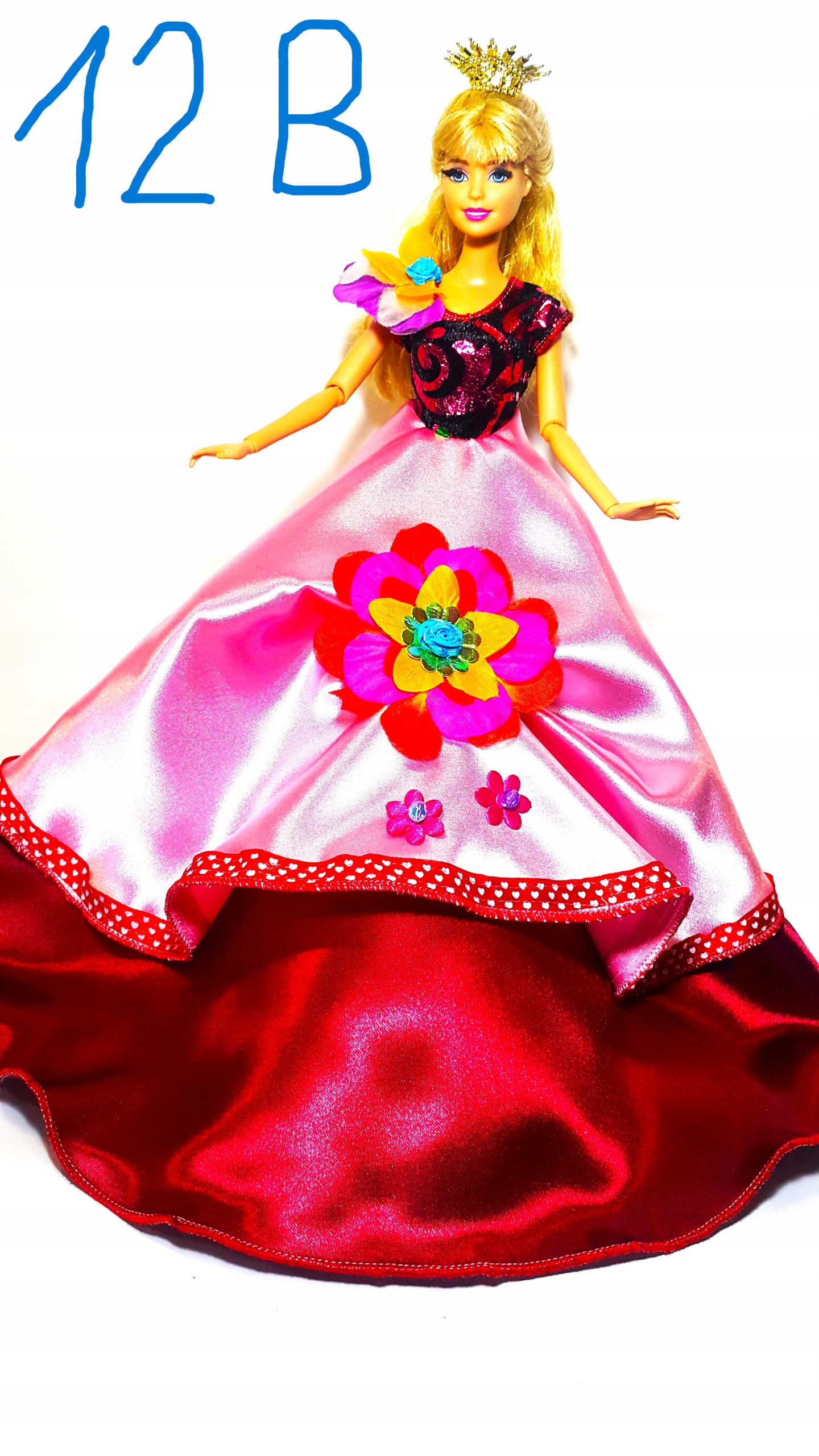 UBRANKO SUKIENKA DLA LALKI ,JAKOŚĆ ,WZOR Seria Inny