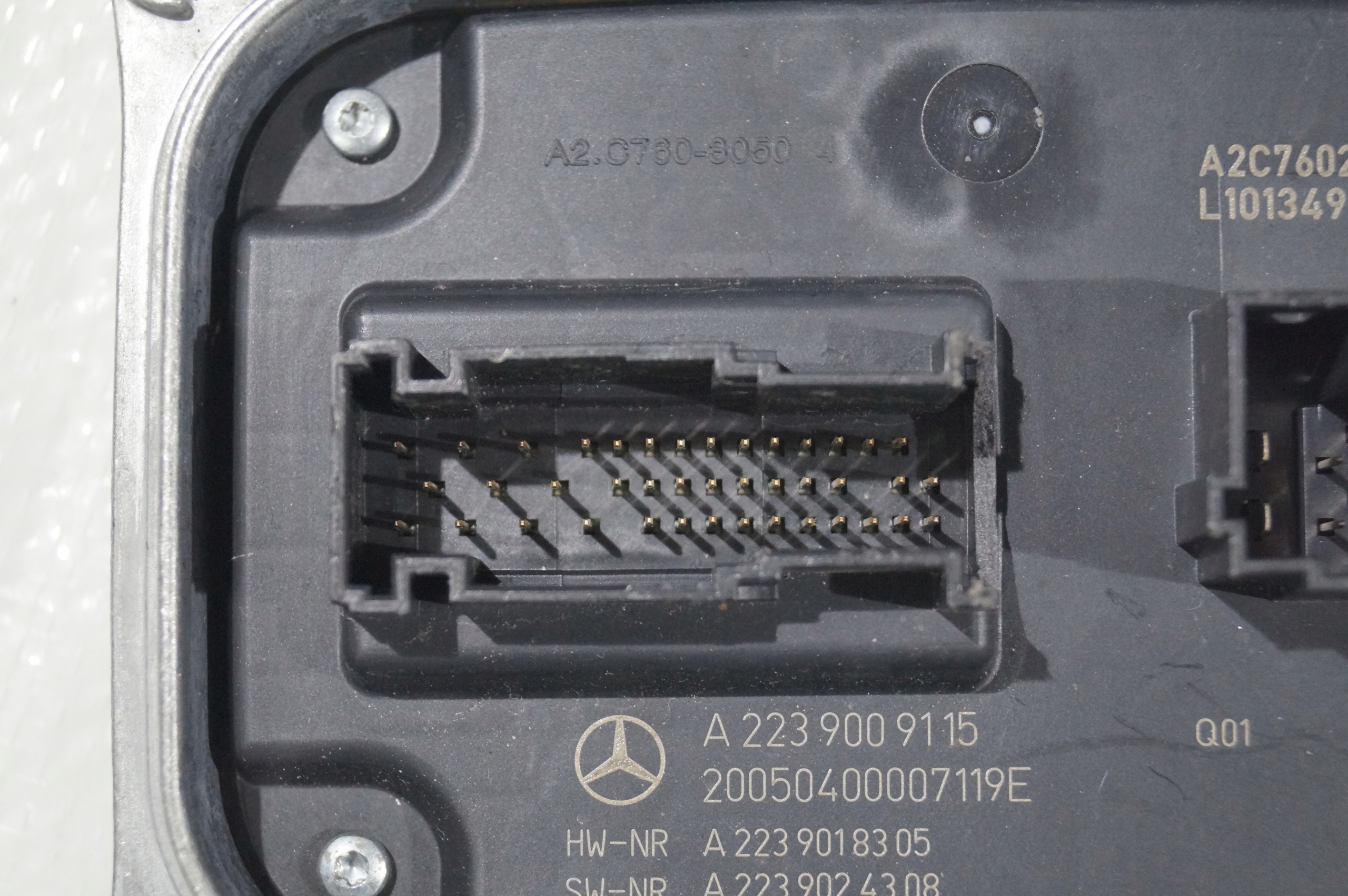 control unit module MERCEDES C-KLASA E-KLASA S-KLASA A2239009115 A2239018305