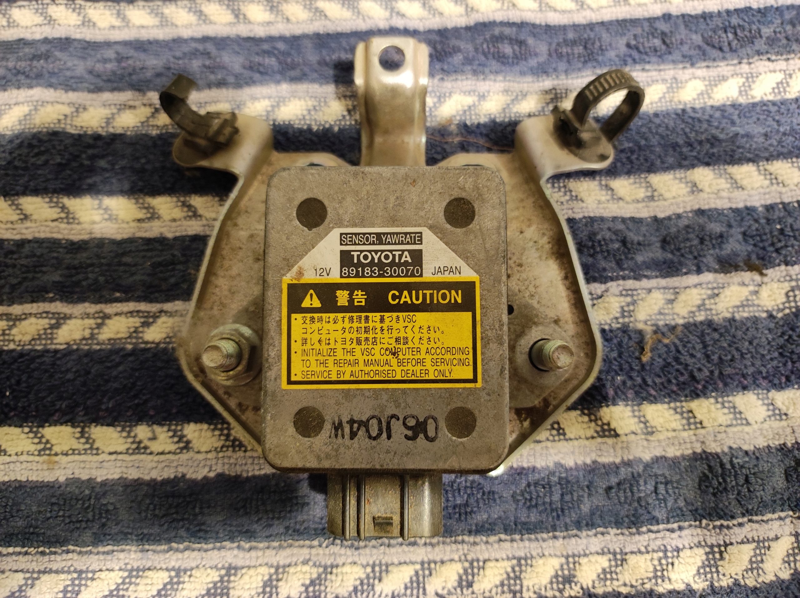 Sensor odchylenia Lexus GS300 GS450H 89183-30070