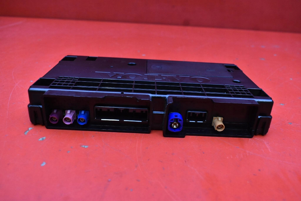 control unit module VCM 32279765 VOLVO V60 2 II 2.0 B5 MILD HYBRID 250 KM 18-21