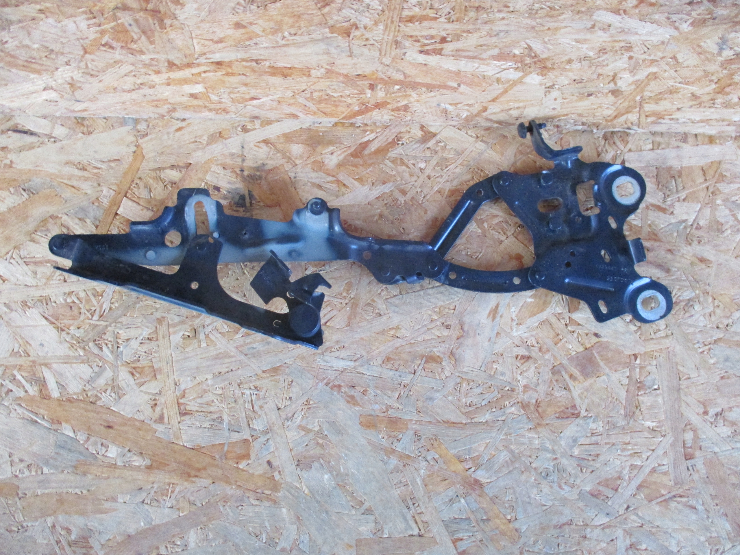 hinge bonnets left BMW X1 F48