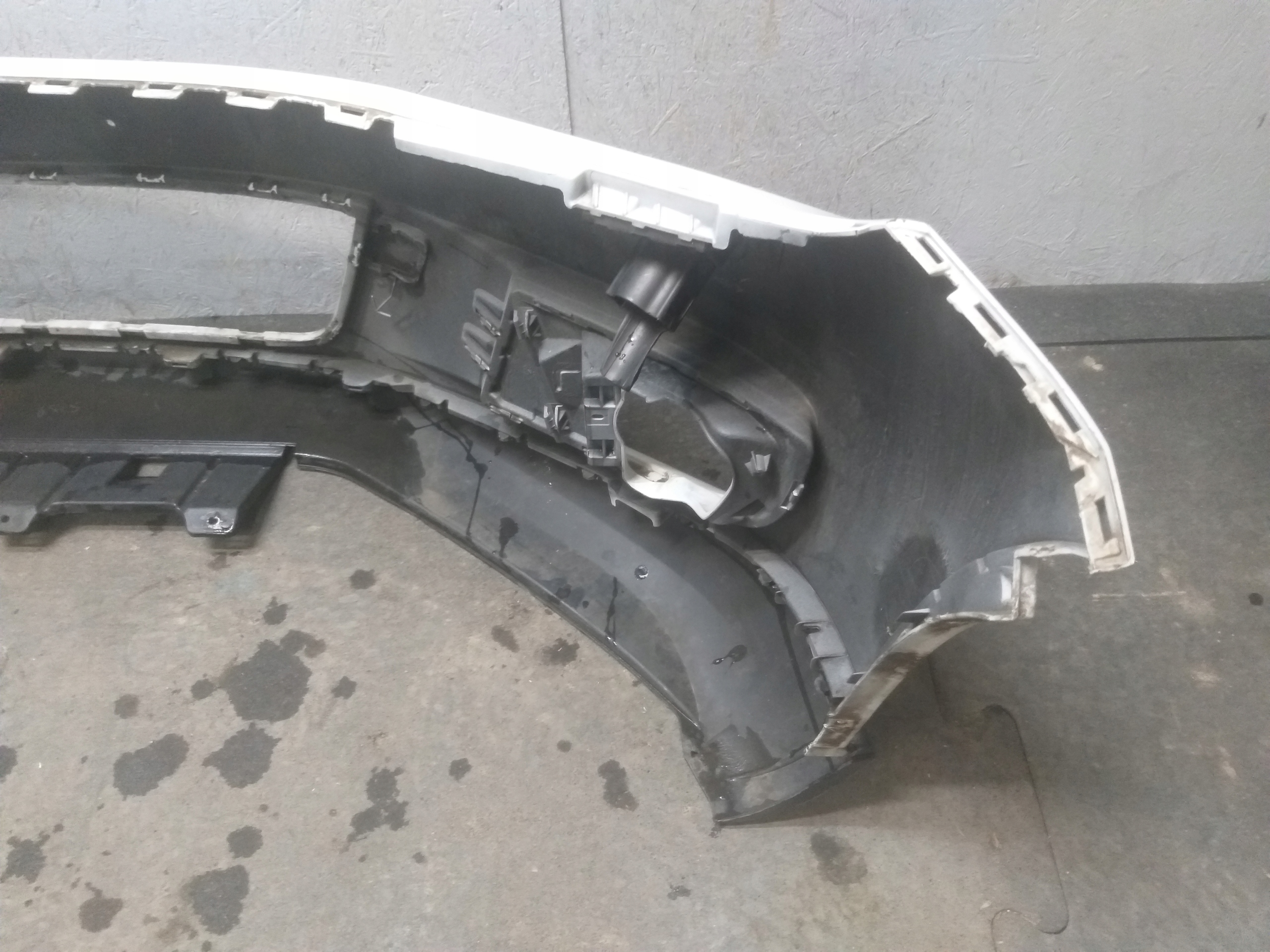 bumper front VW TIGUAN and 1 LIFT 10-14 5N0