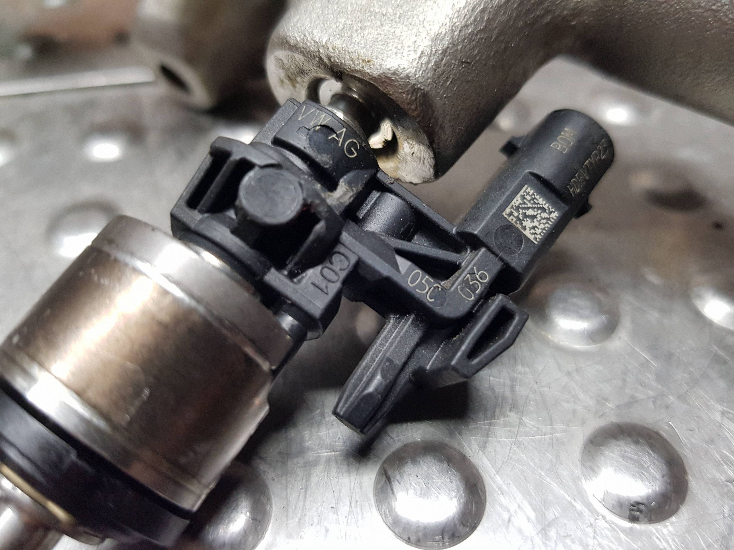 injection ramp nozzle 05C036 05C133320A A1 82A ARONA SCALA 1.0 TSI