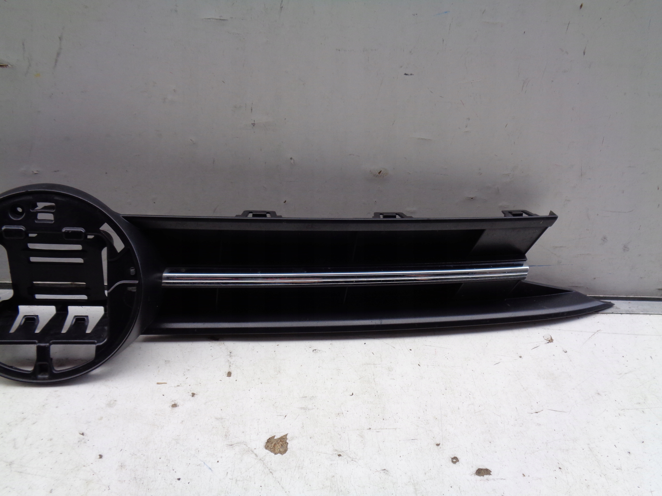 Grille VW POLO 2G 2G0 17