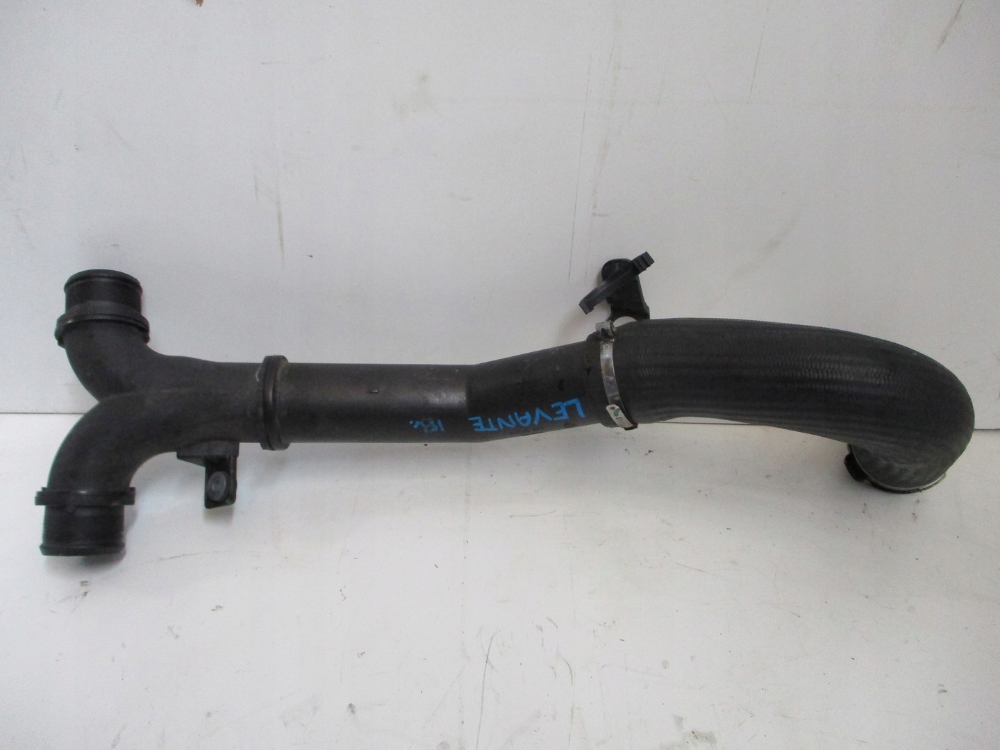 Waz rura MASERATI LEVANTE