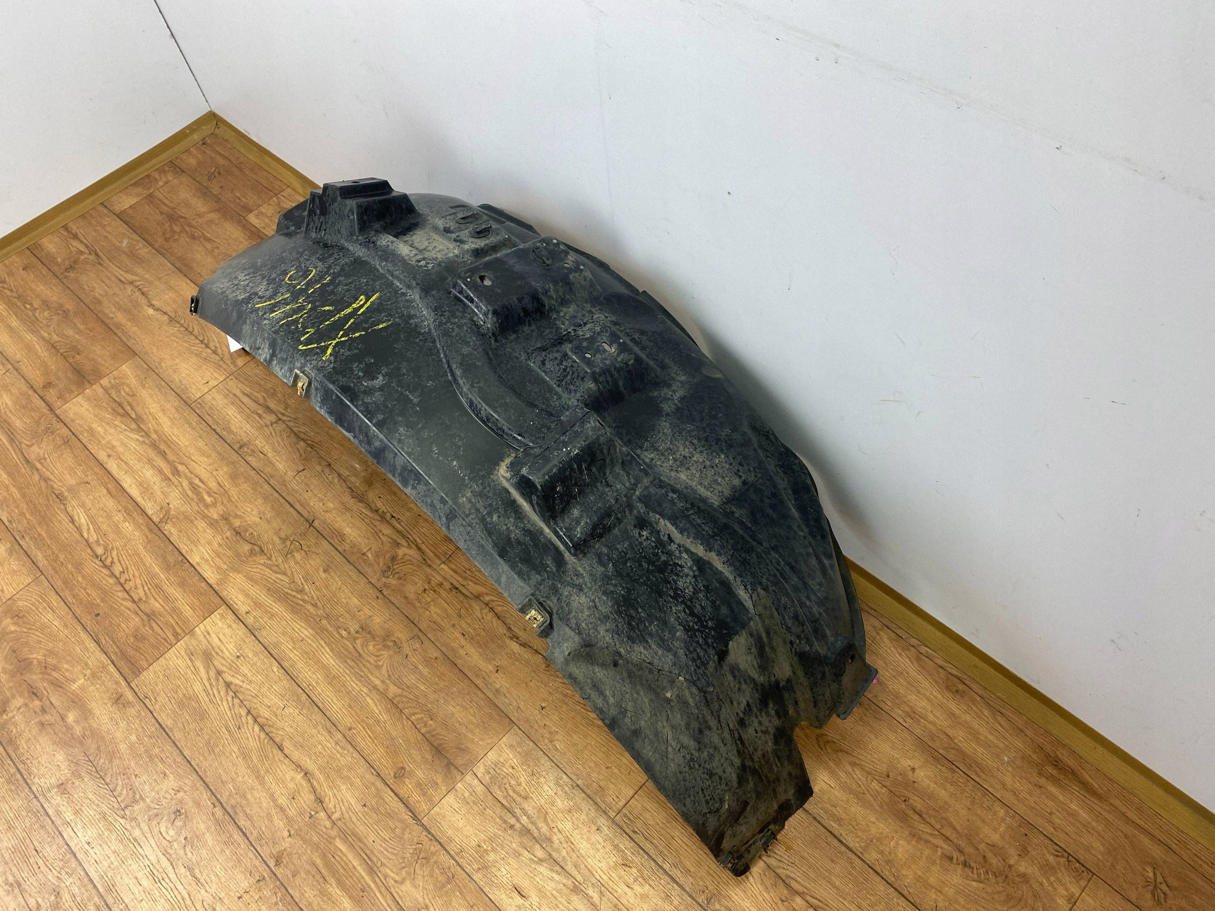 mudguard front left Ford F150 2015