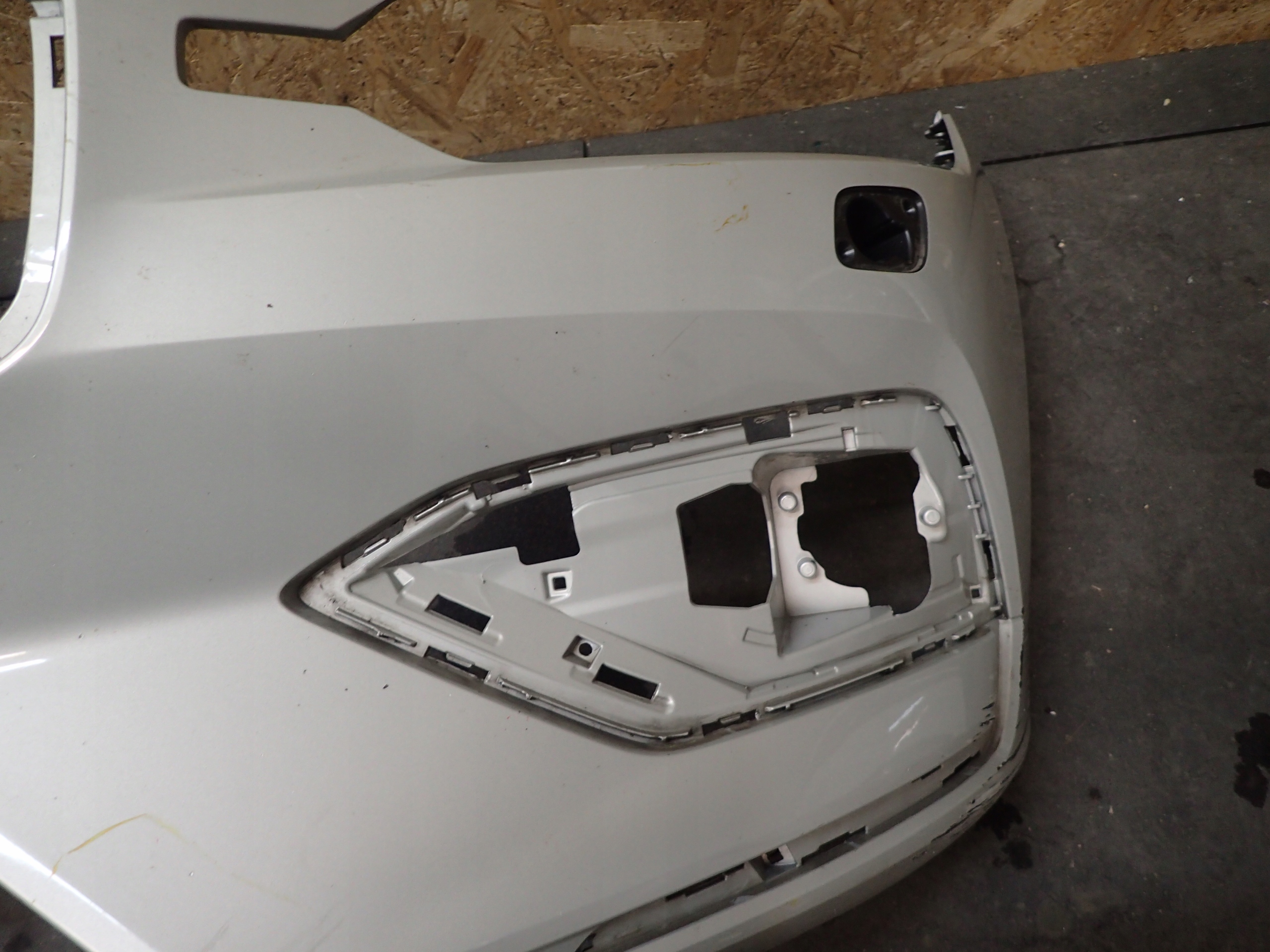 BUMPER FRONT VOLVO V60 S60 18