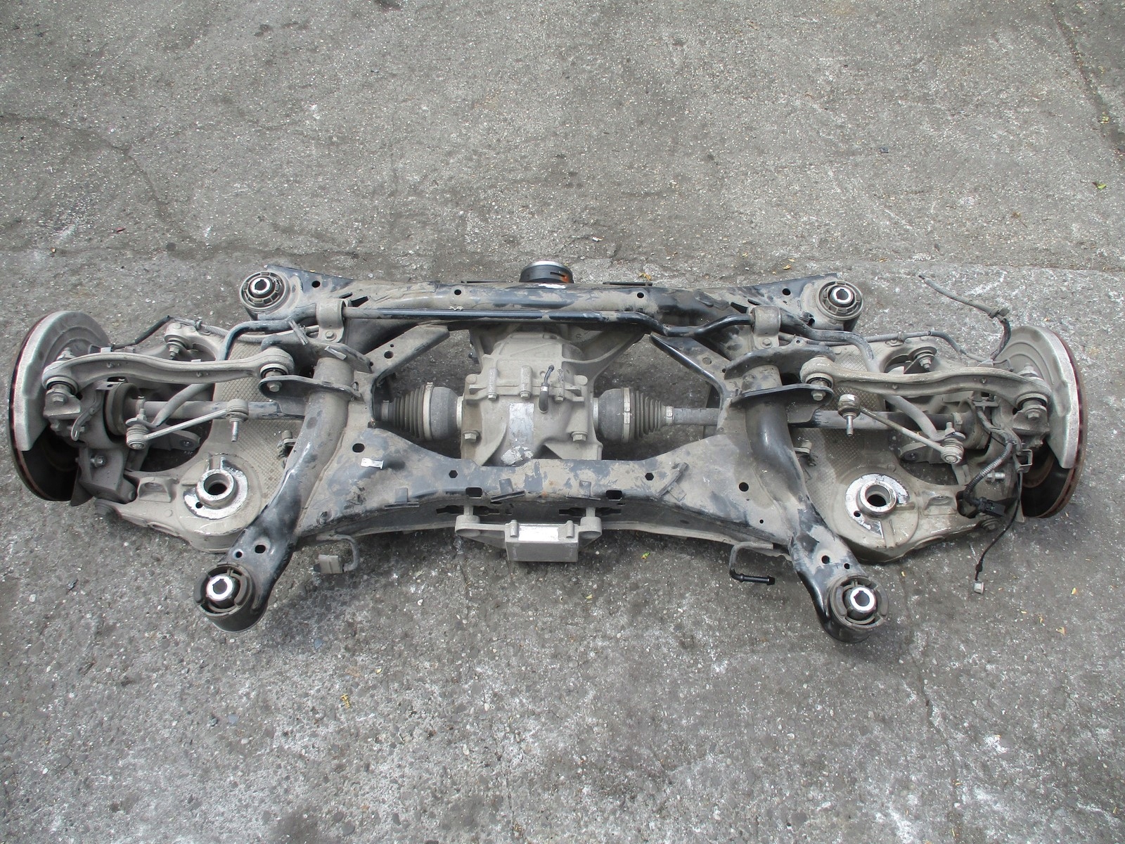 zawieszenie TY TYLNE RANGE ROVER VELAR 2,0D