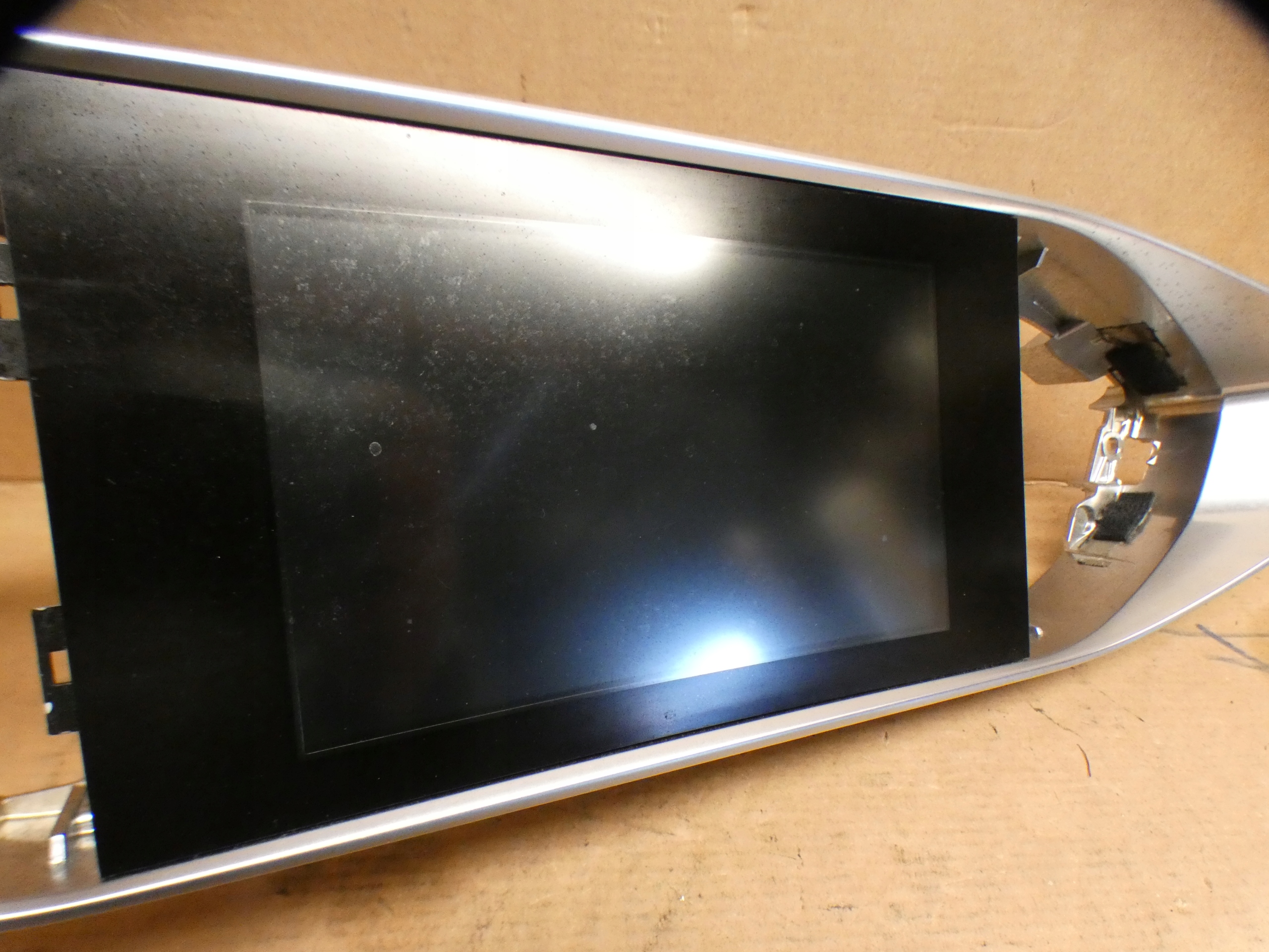 Peugeot 308 T9 display navigation devices frame chrom 9808284180