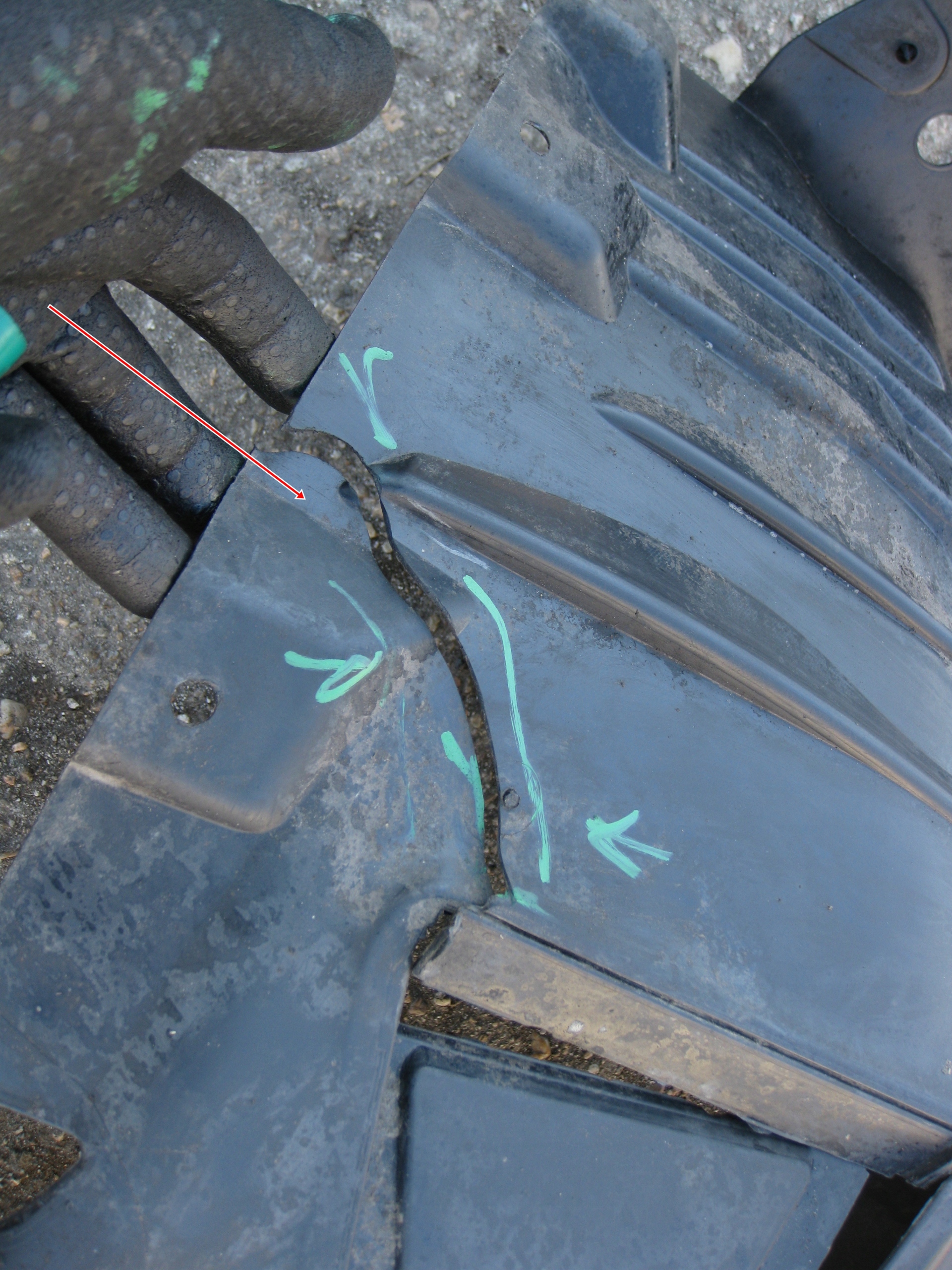 MERCEDES W207 3.0 CDI 11R mudguard left front A2076901830