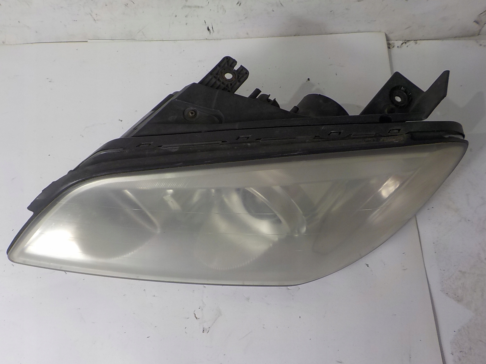 CHEVROLET CAPTIVA light left front front UK
