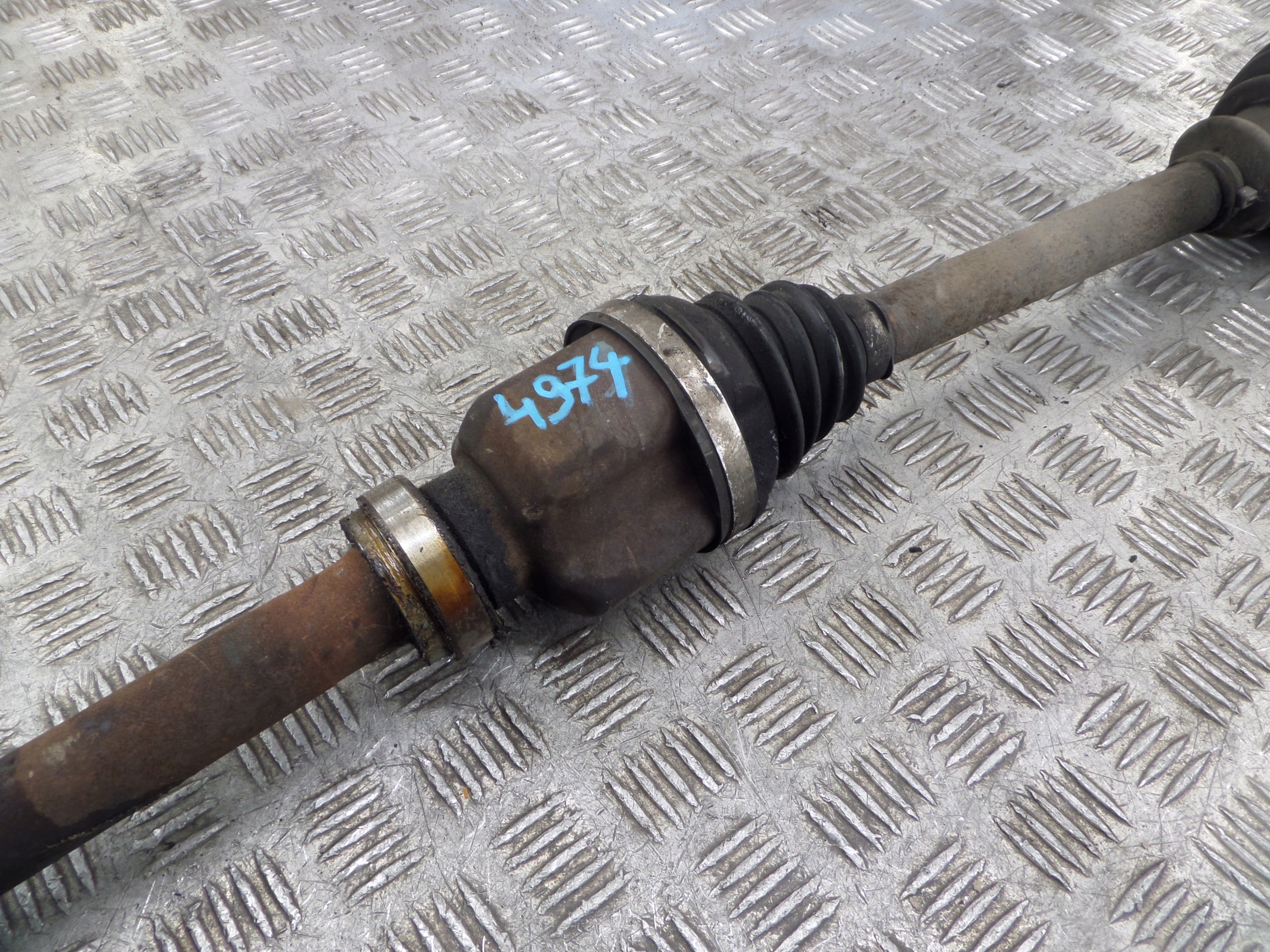CITROEN DS5 semi-axis right long 2.0 HDI