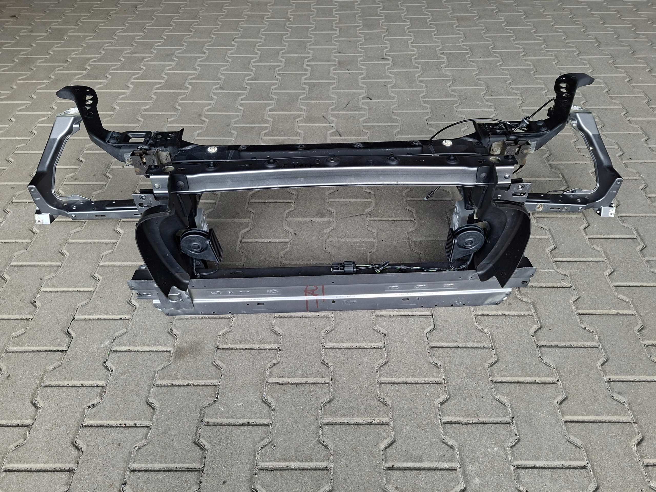 front body wall front pillar sider OKULAR HK83-17859-AF JAGUAR F-PACE X761