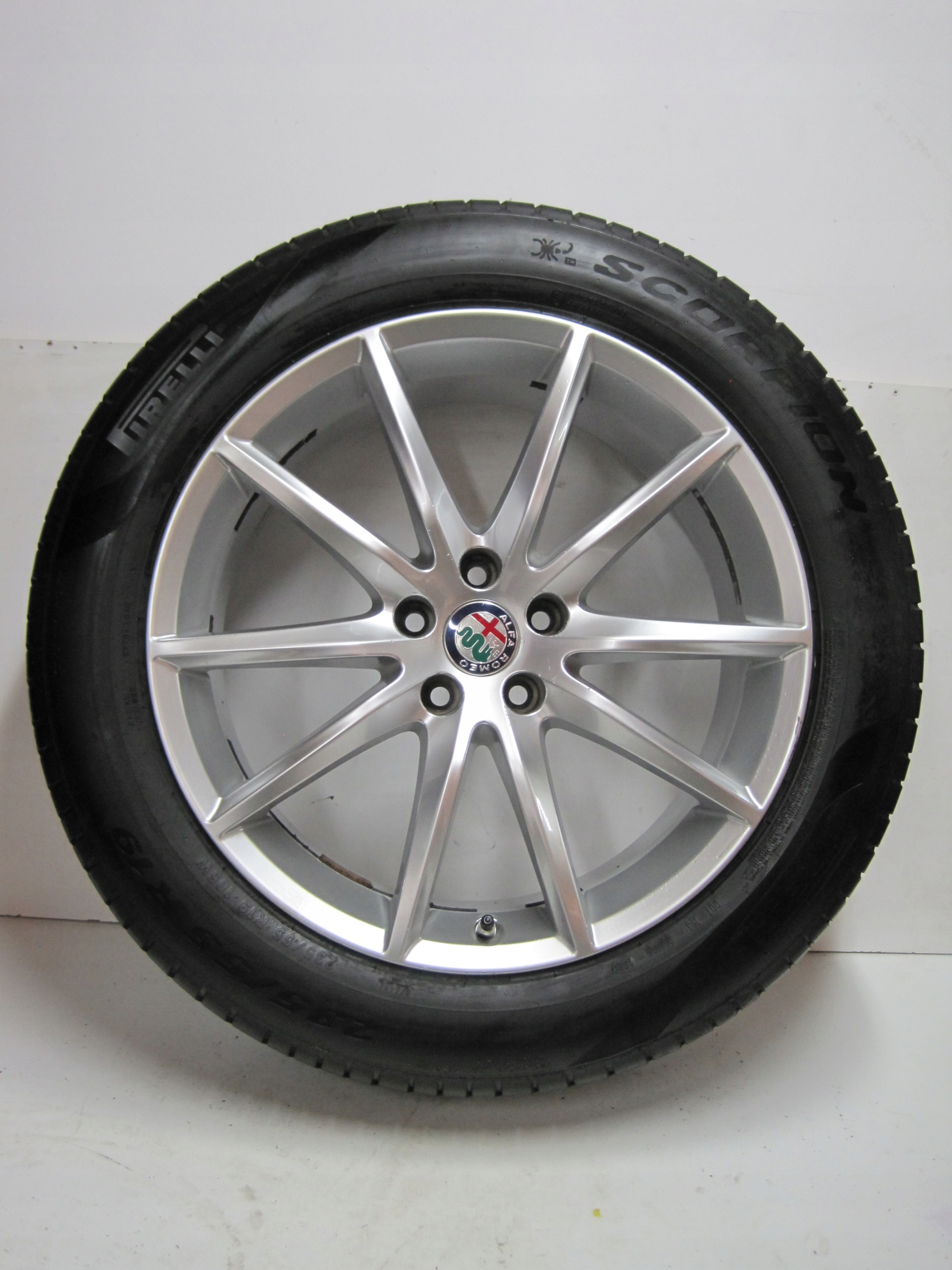 wheels discs tyres ALFA ROMEO STELVIO R19