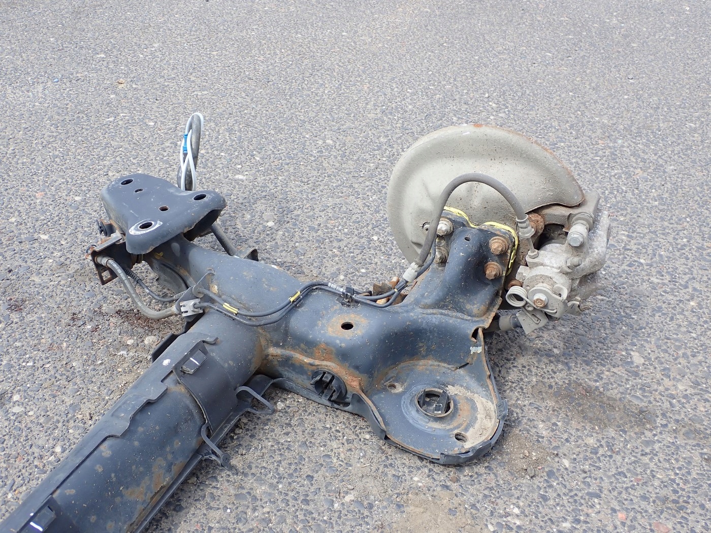 BELKA OŚ ZAWIESZENIA TYŁ TYLNA KOMPLETNA TARCZ 2xZACISK OPEL CROSSLAND X Typ samochodu Samochody osobowe