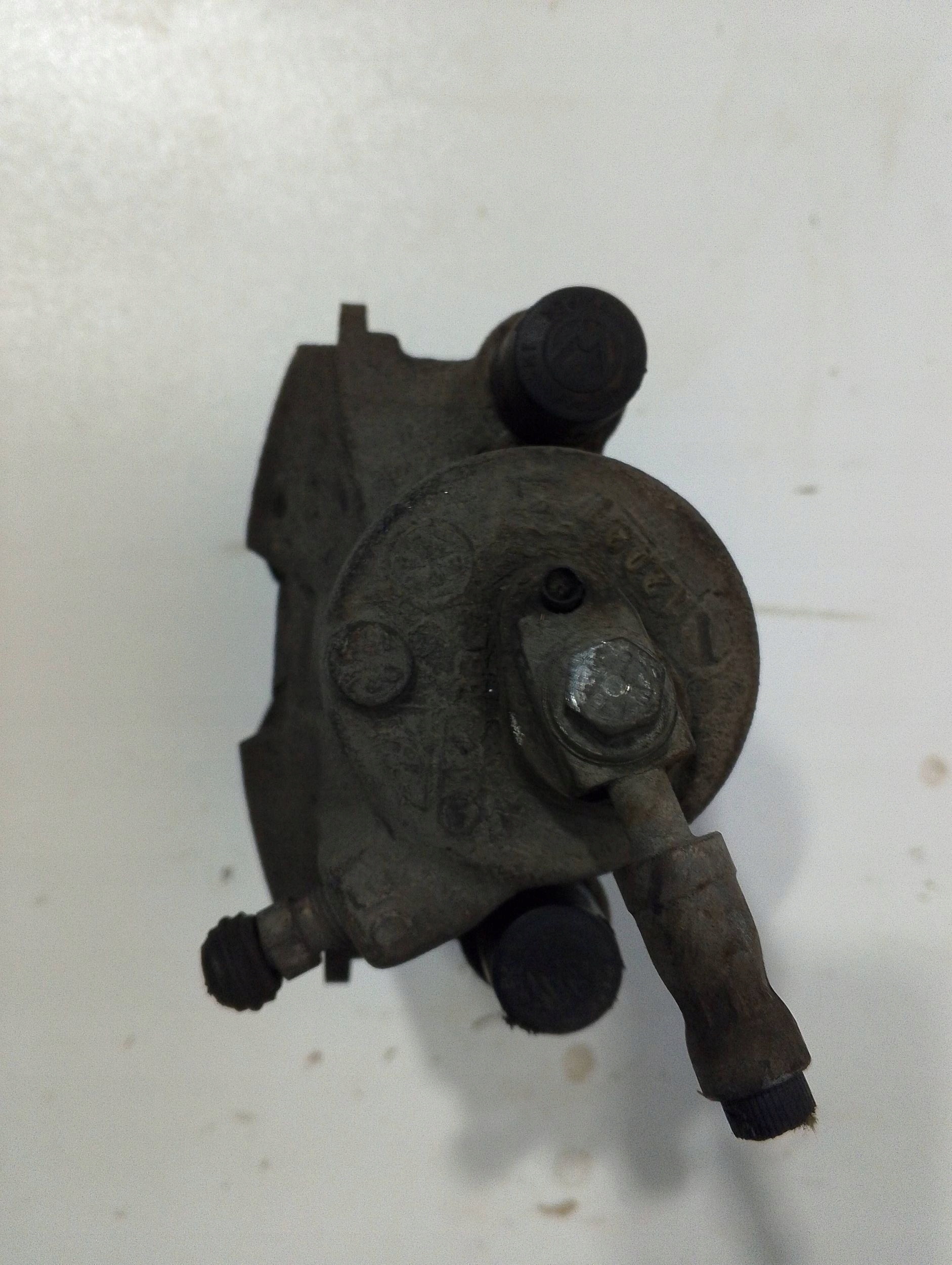 VW GOLF V caliper JARZMO front left front DE 12091 (B472)