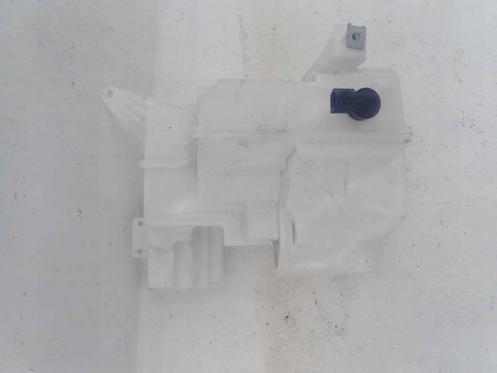FORD FOCUS IV 4 MK4 18-> Behälter Spritzdüse